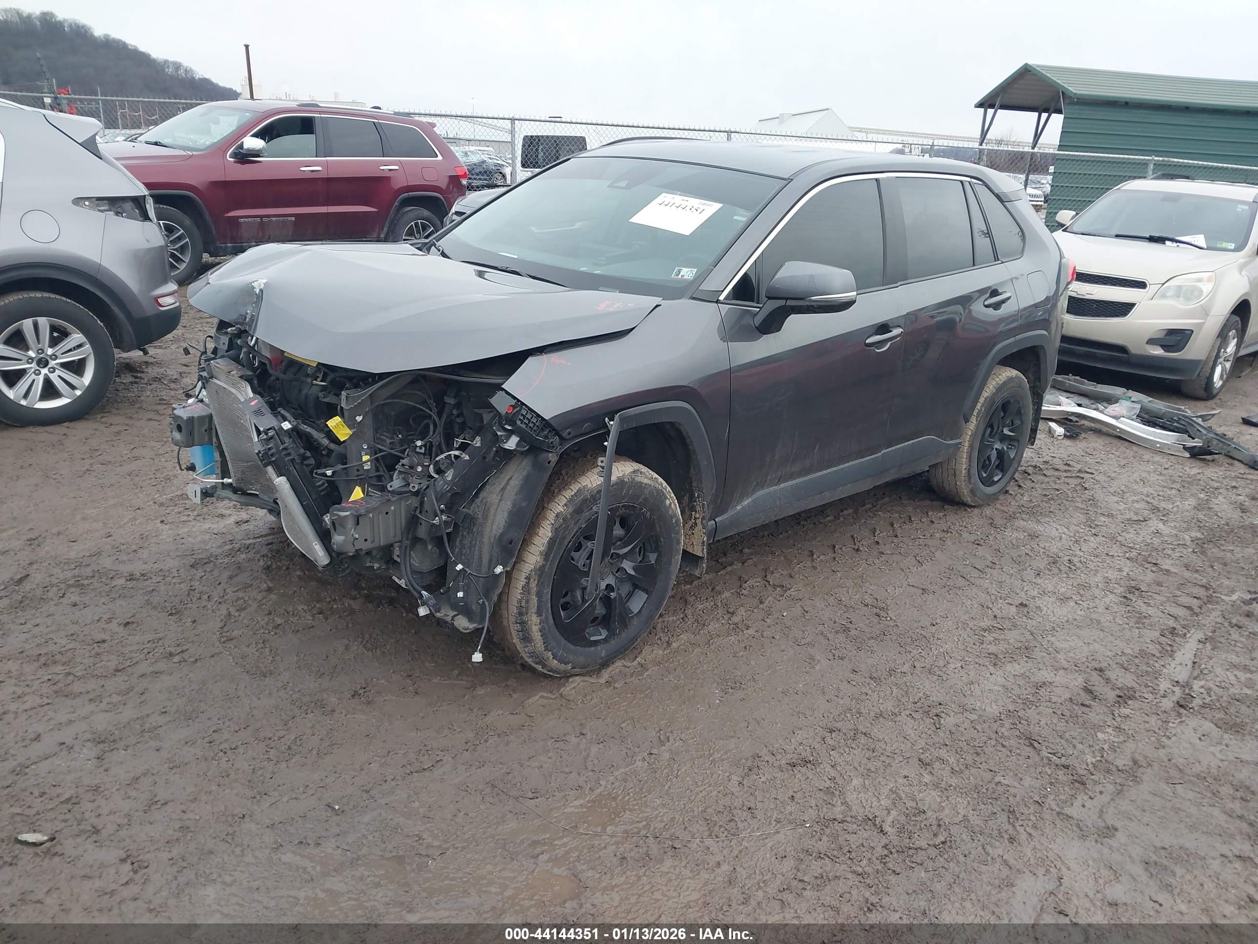 TOYOTA RAV4 image 2