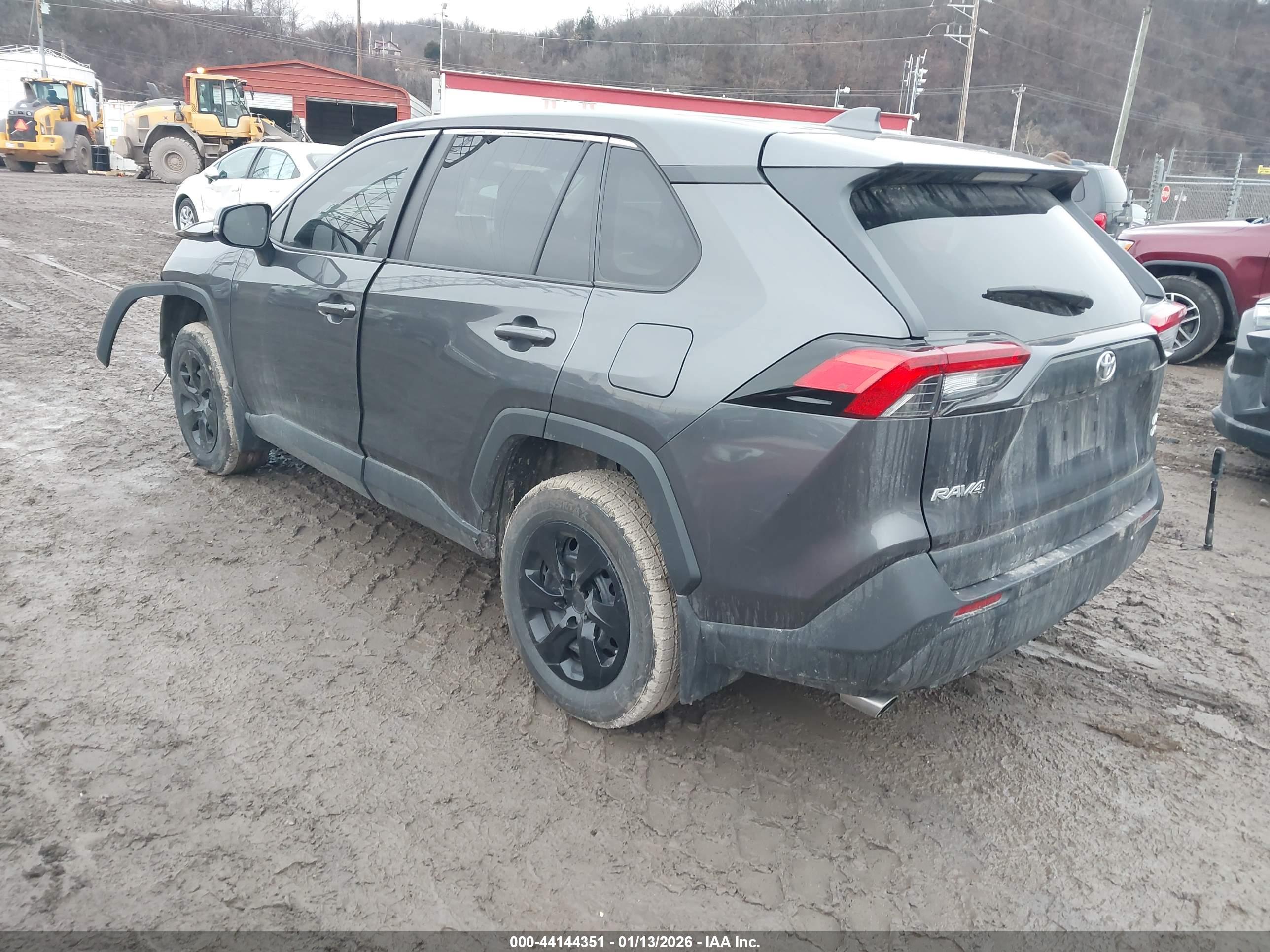 TOYOTA RAV4 image 3