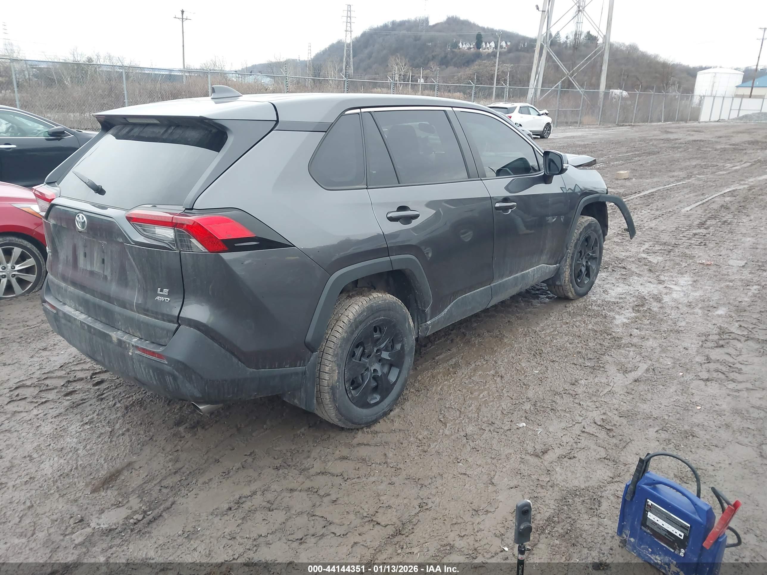 TOYOTA RAV4 image 4