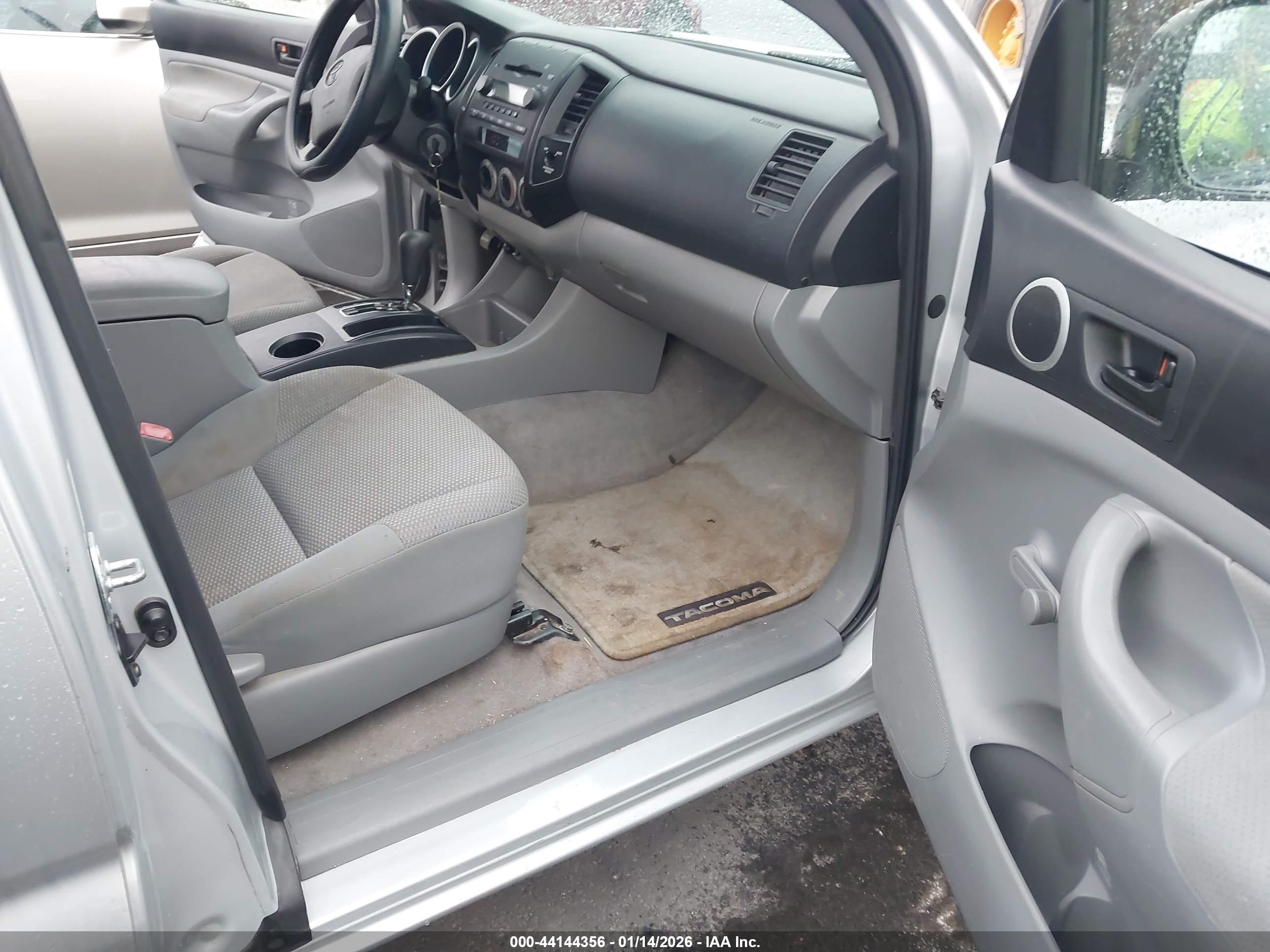 TOYOTA TACOMA image 5