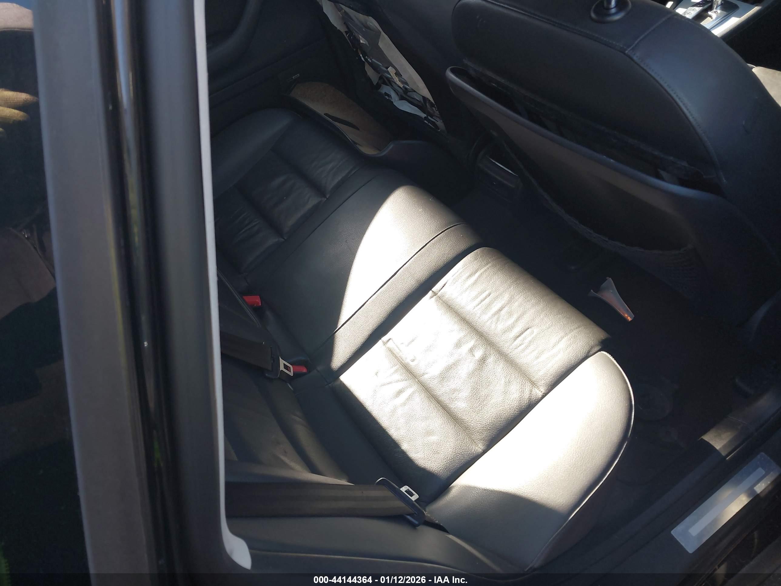 AUDI A4 image 8