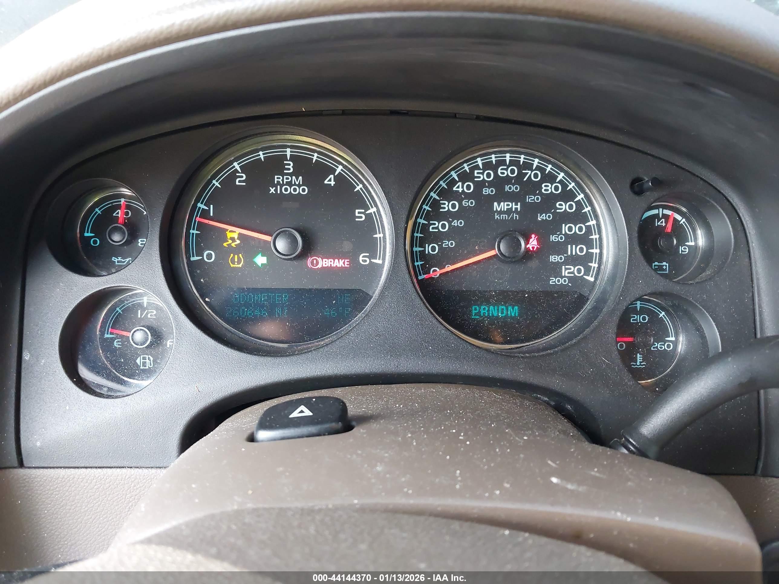 CHEVROLET SUBURBAN image 7