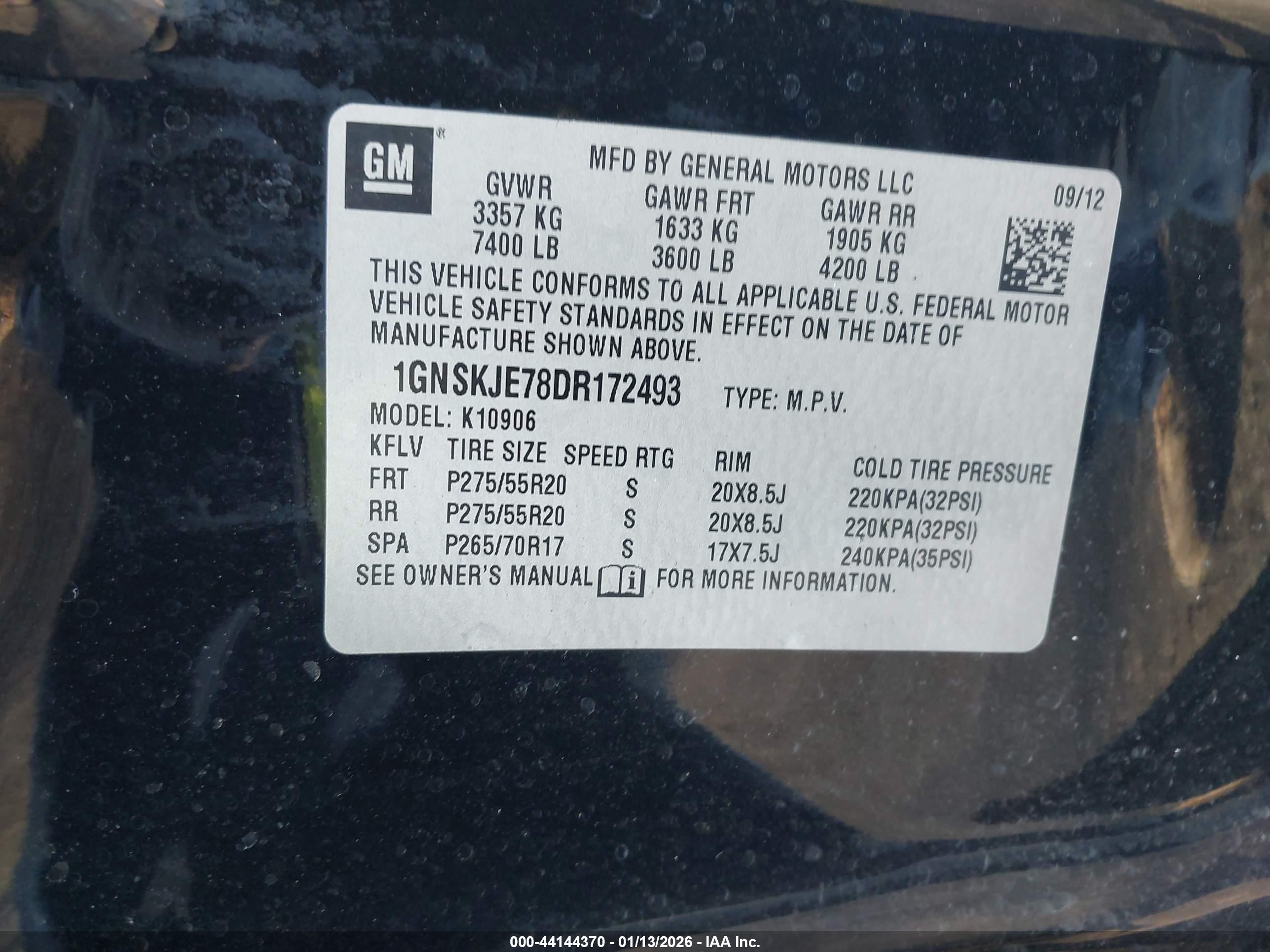 CHEVROLET SUBURBAN image 9