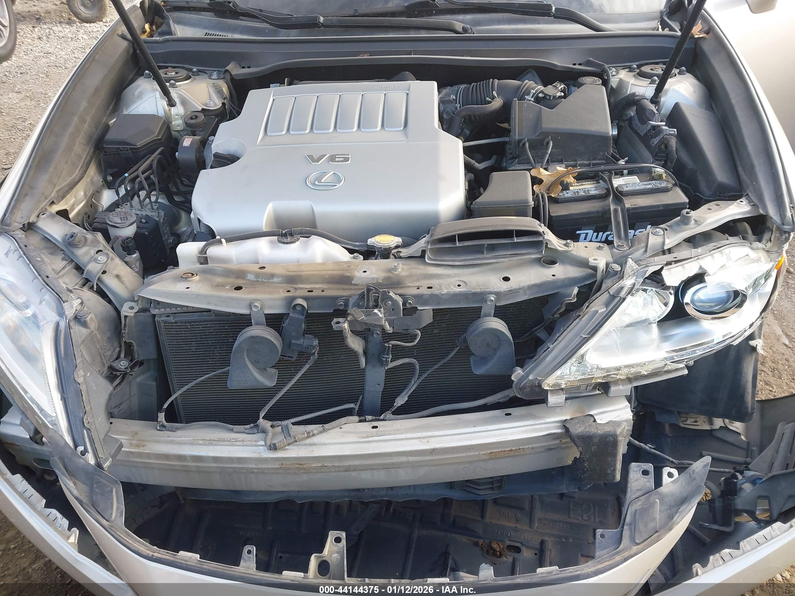 LEXUS ES image 10