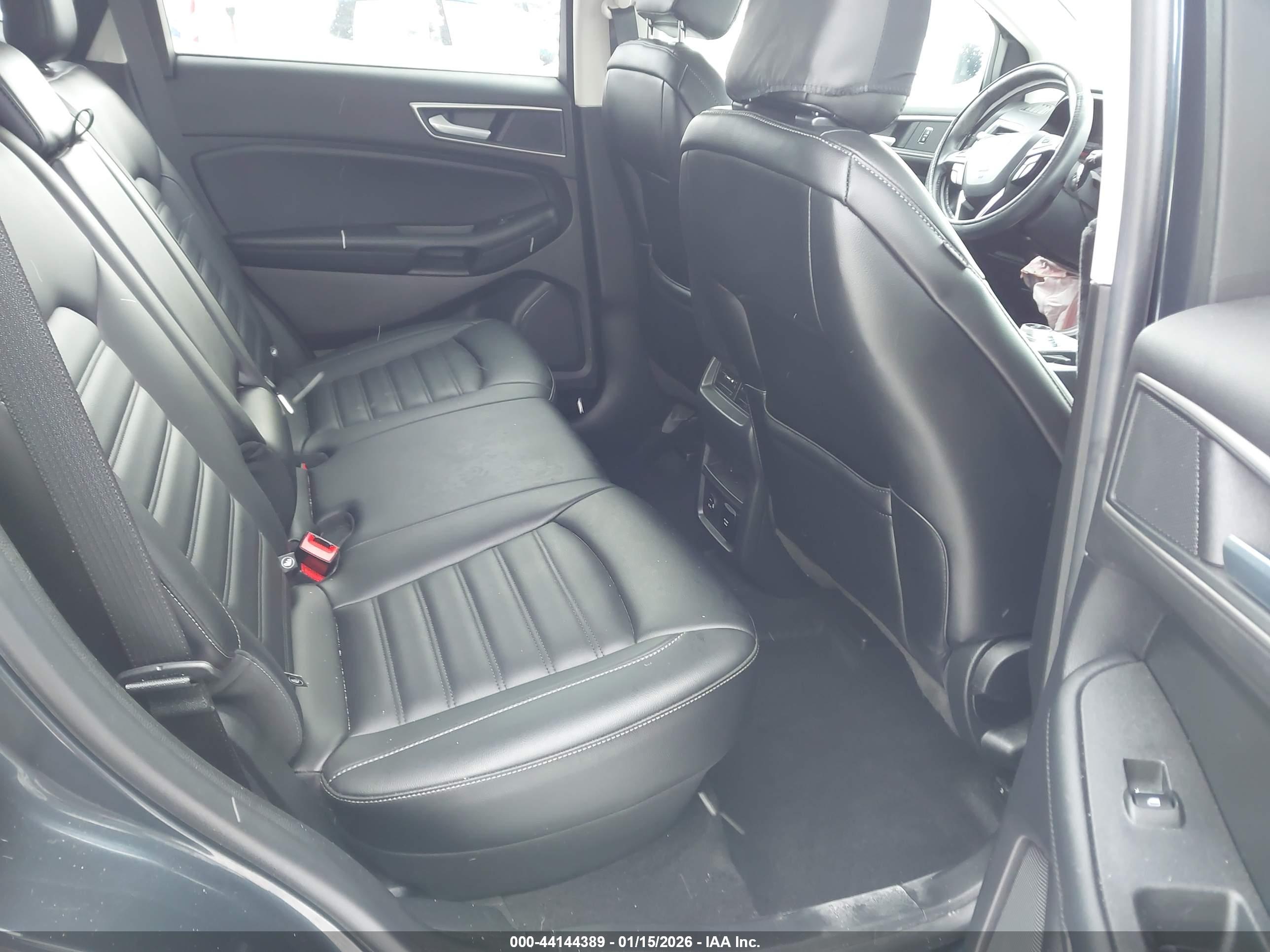 FORD EDGE image 8
