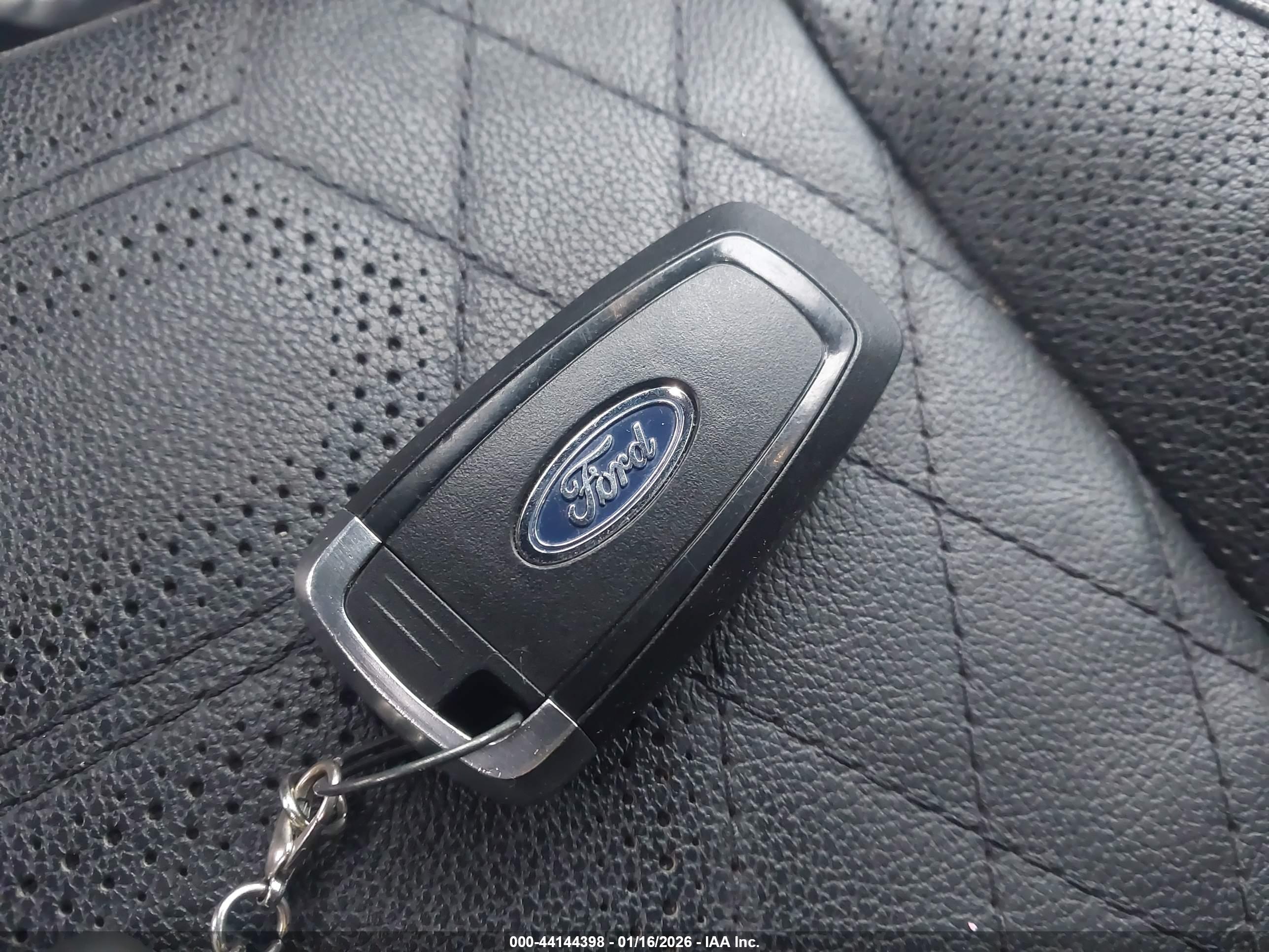 FORD ESCAPE image 11