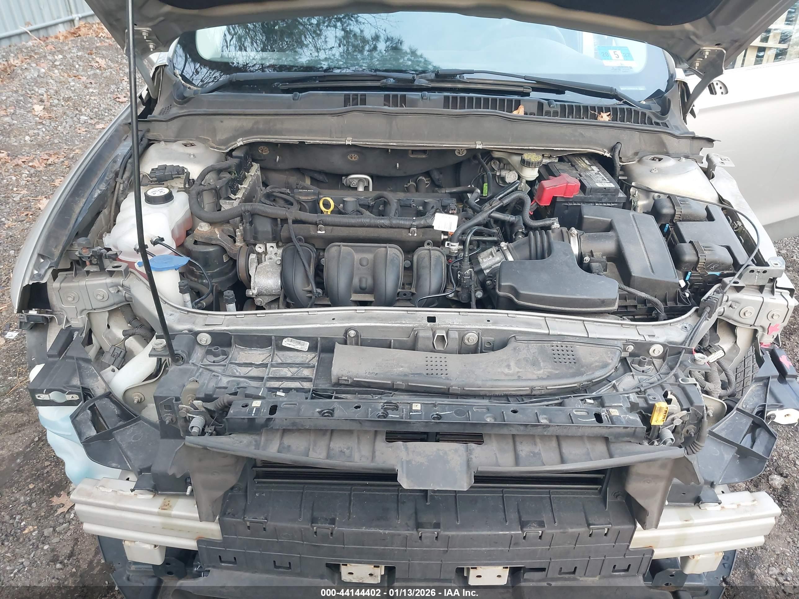 FORD FUSION image 10
