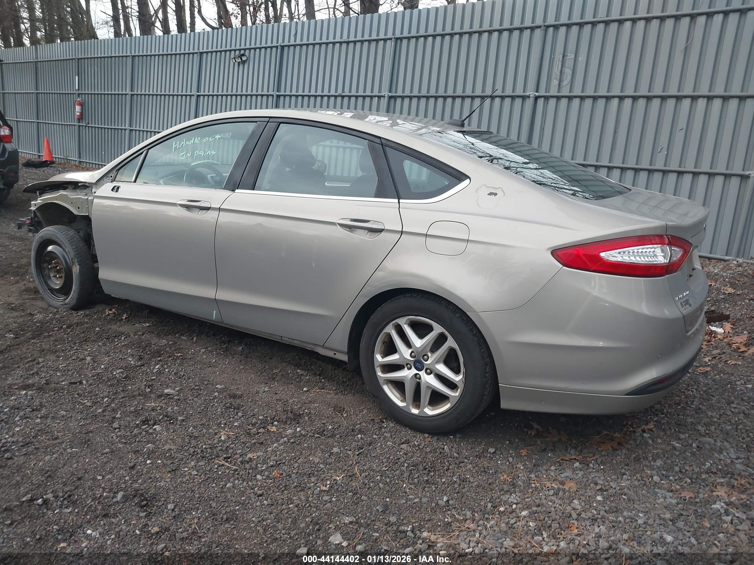 FORD FUSION image 3