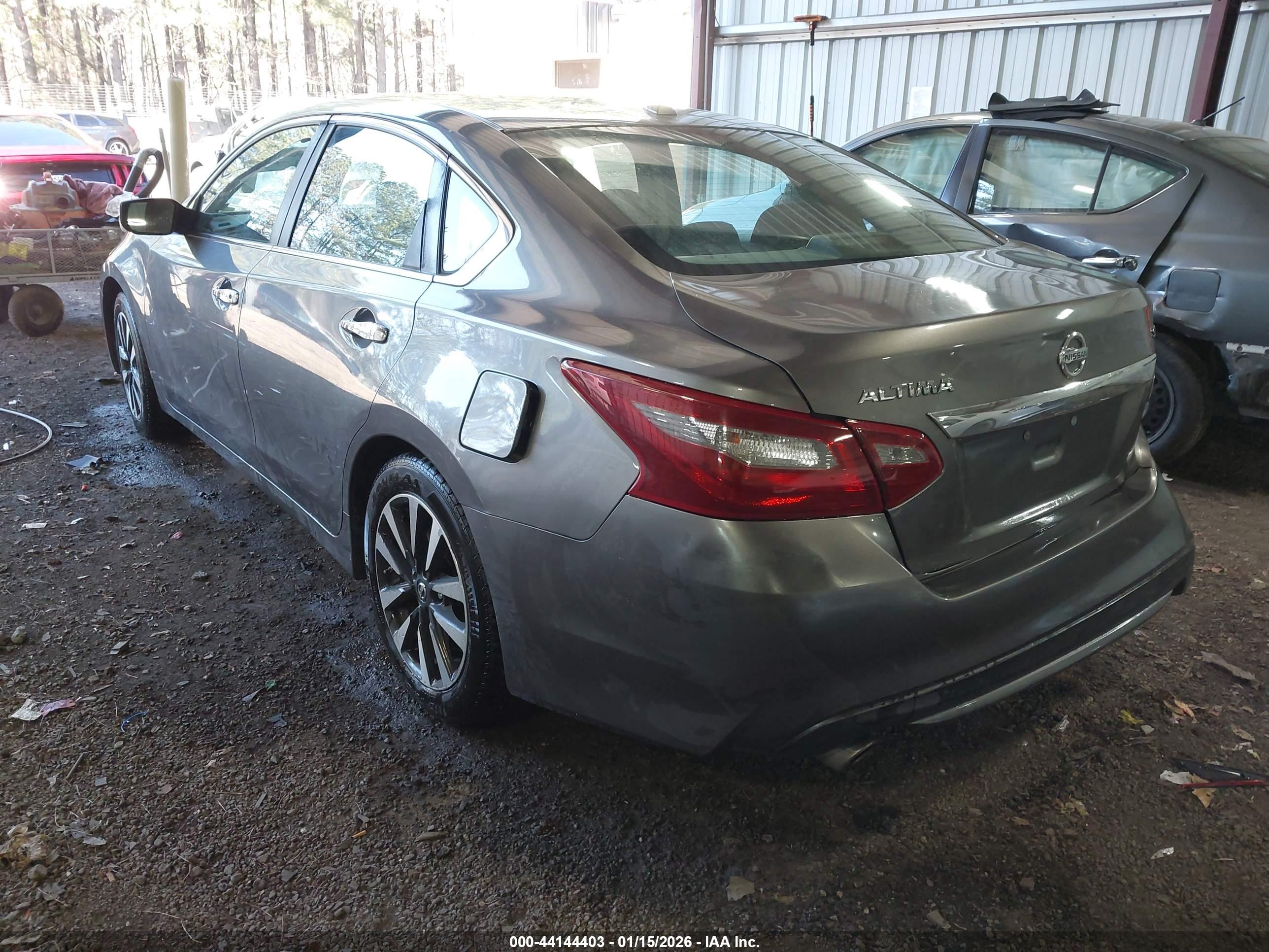 NISSAN ALTIMA image 3