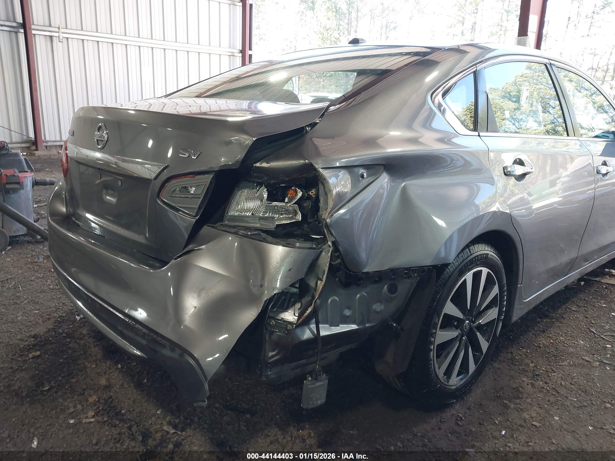 NISSAN ALTIMA image 6