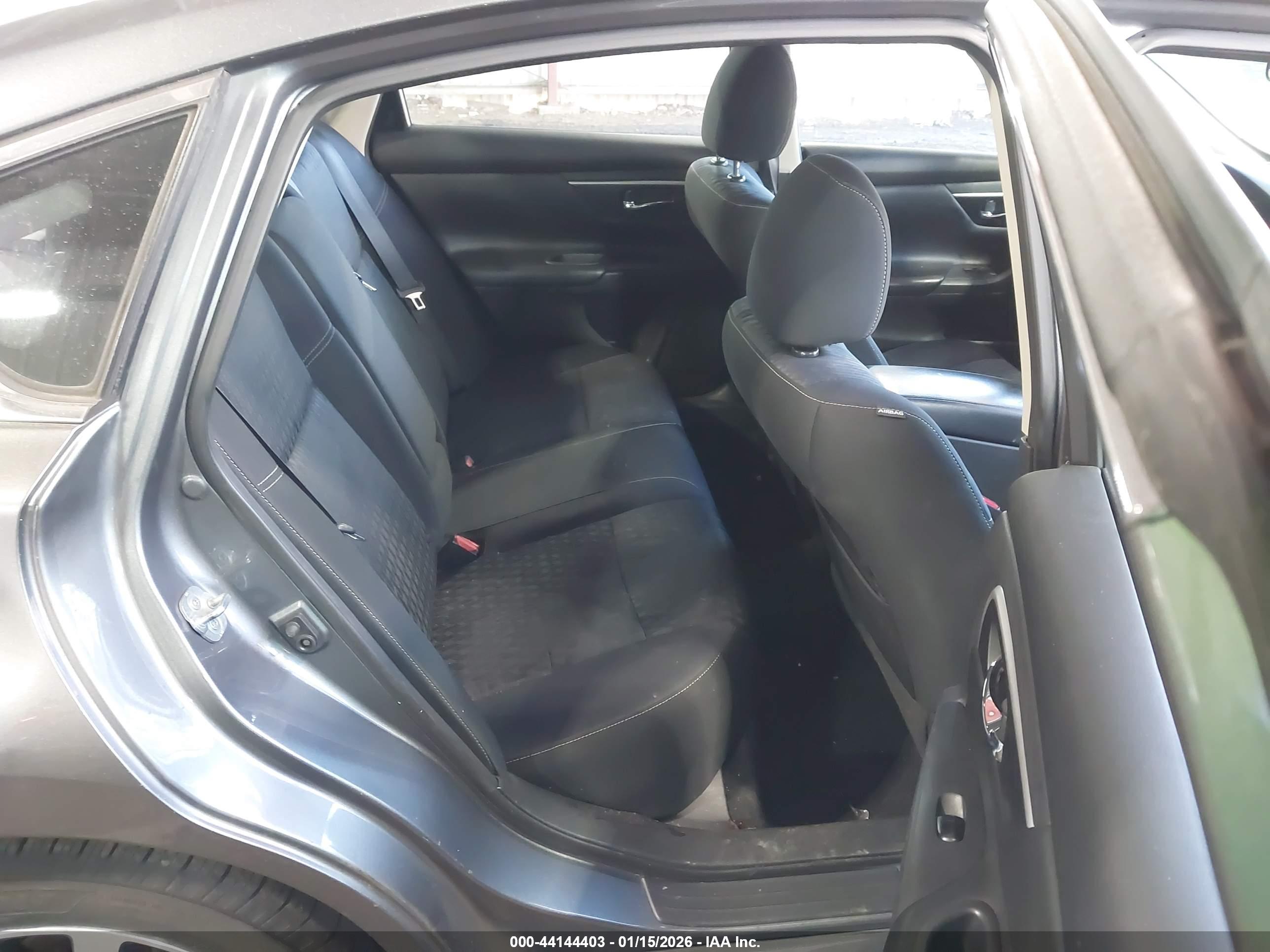 NISSAN ALTIMA image 8