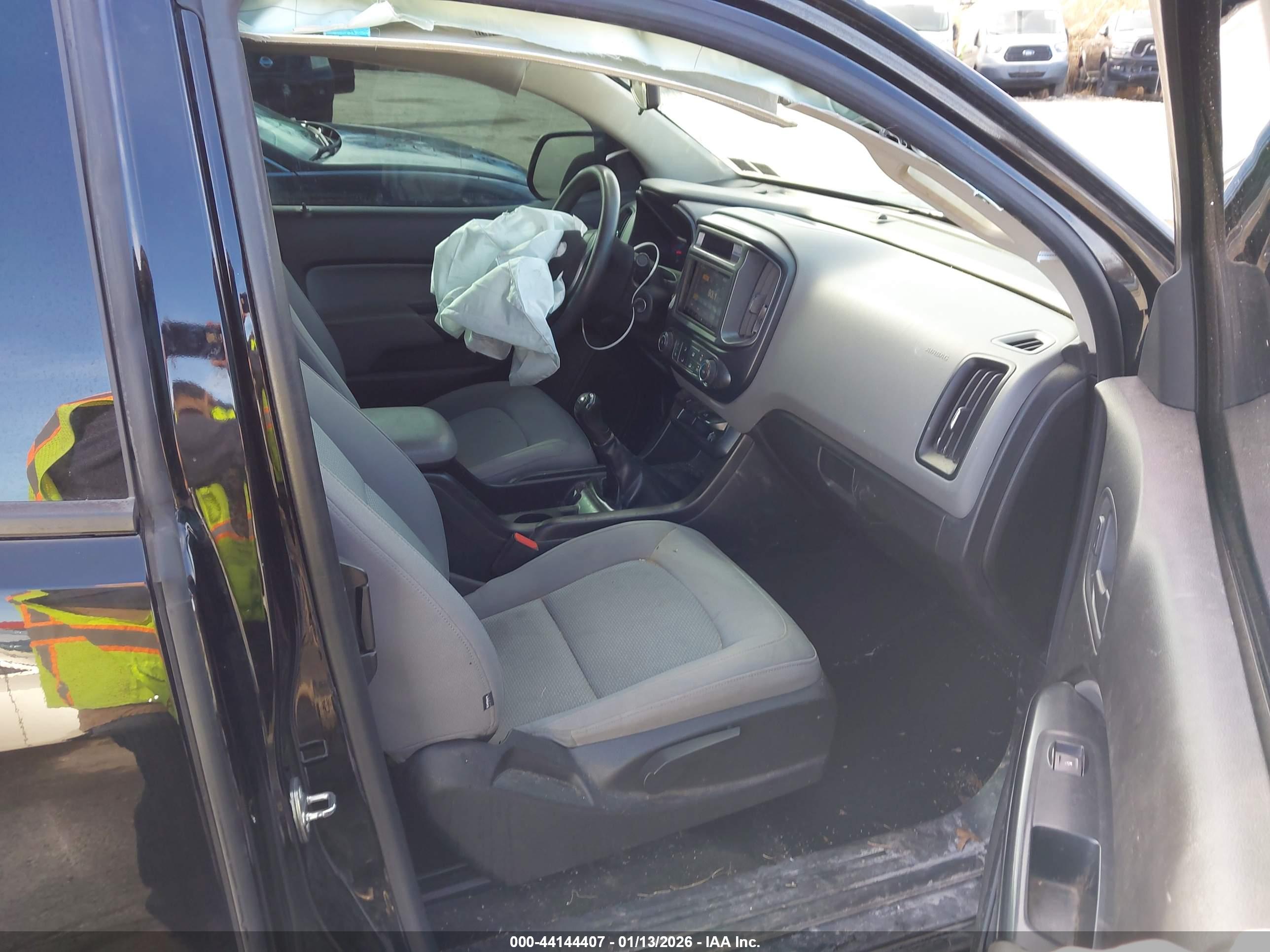 CHEVROLET COLORADO image 5