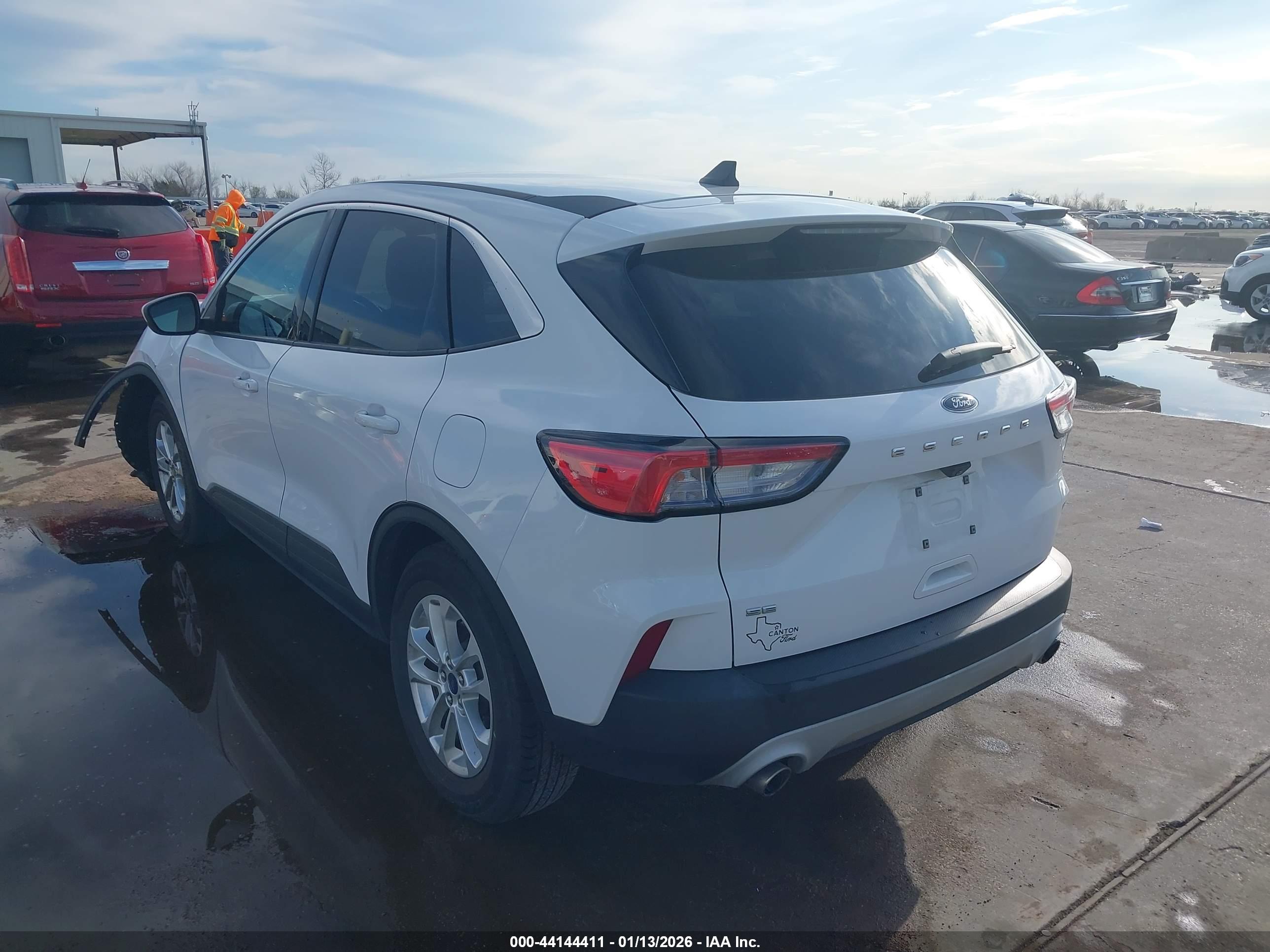 FORD ESCAPE image 3