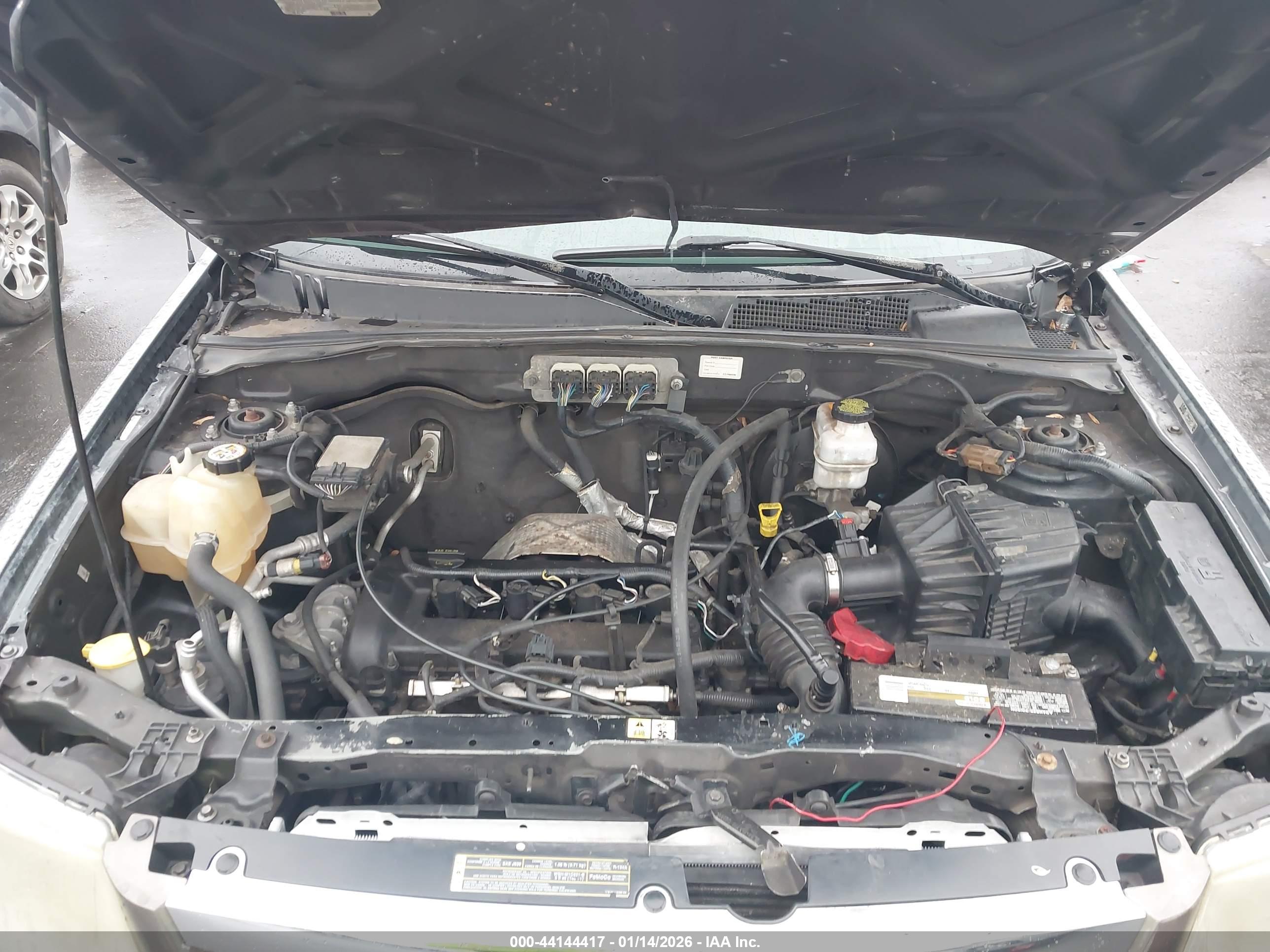 MAZDA TRIBUTE image 10