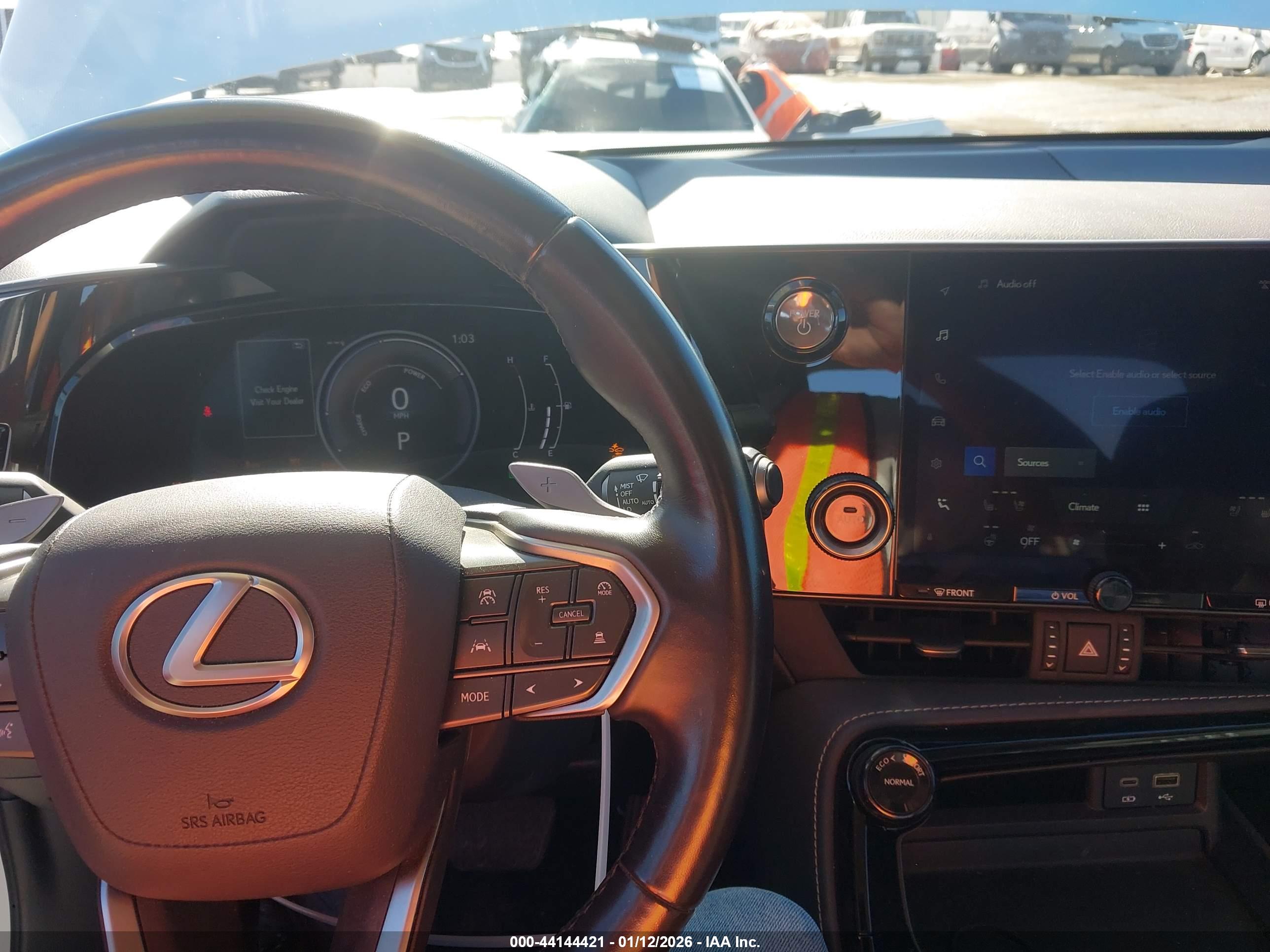 LEXUS NX image 7