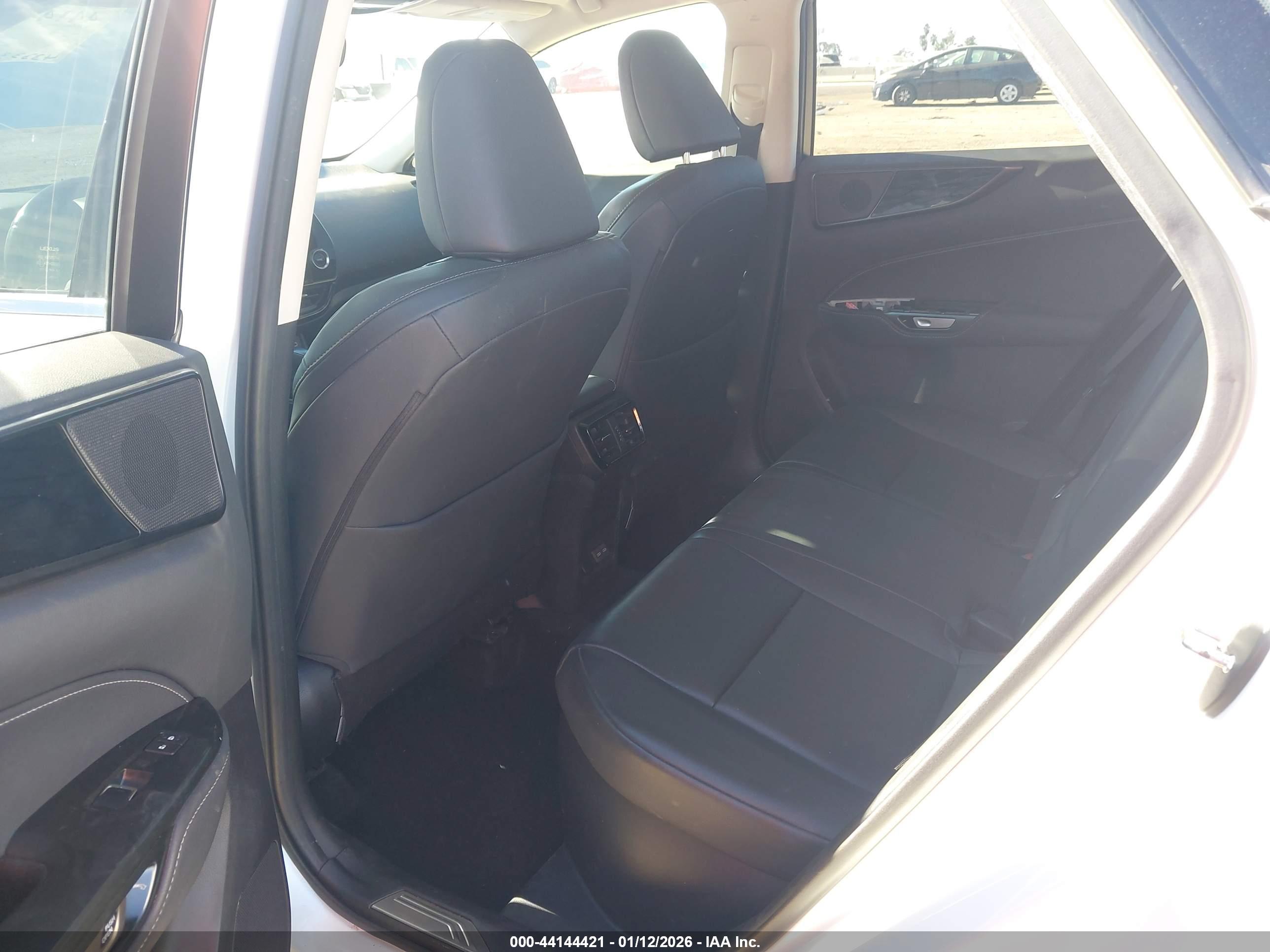 LEXUS NX image 8