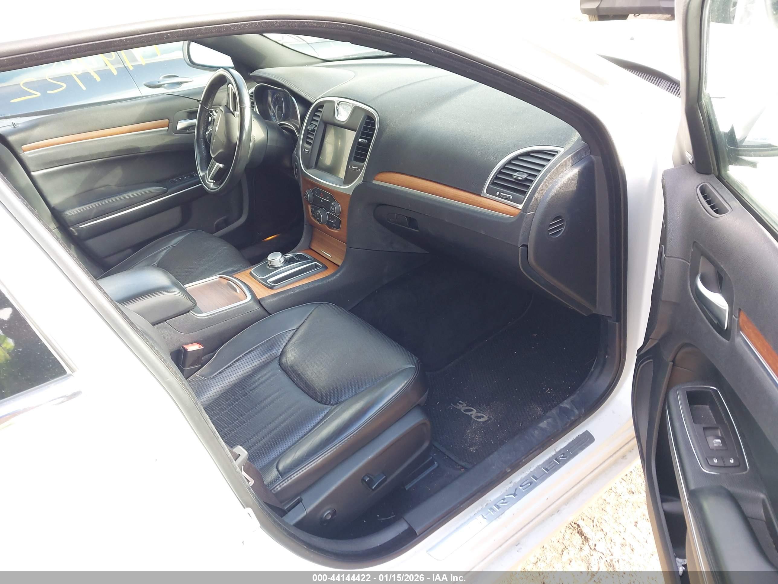 CHRYSLER 300C image 5