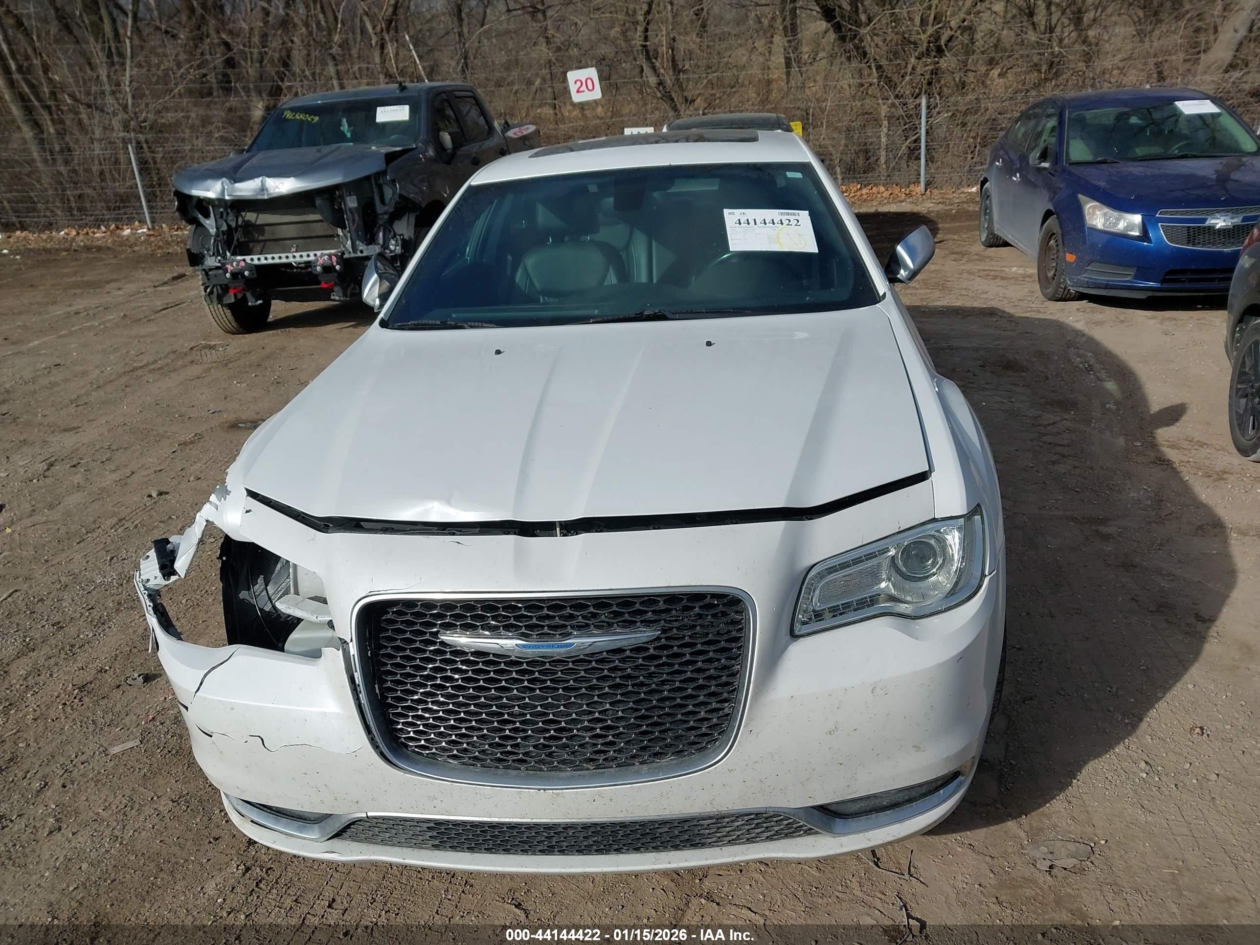 CHRYSLER 300C image 6