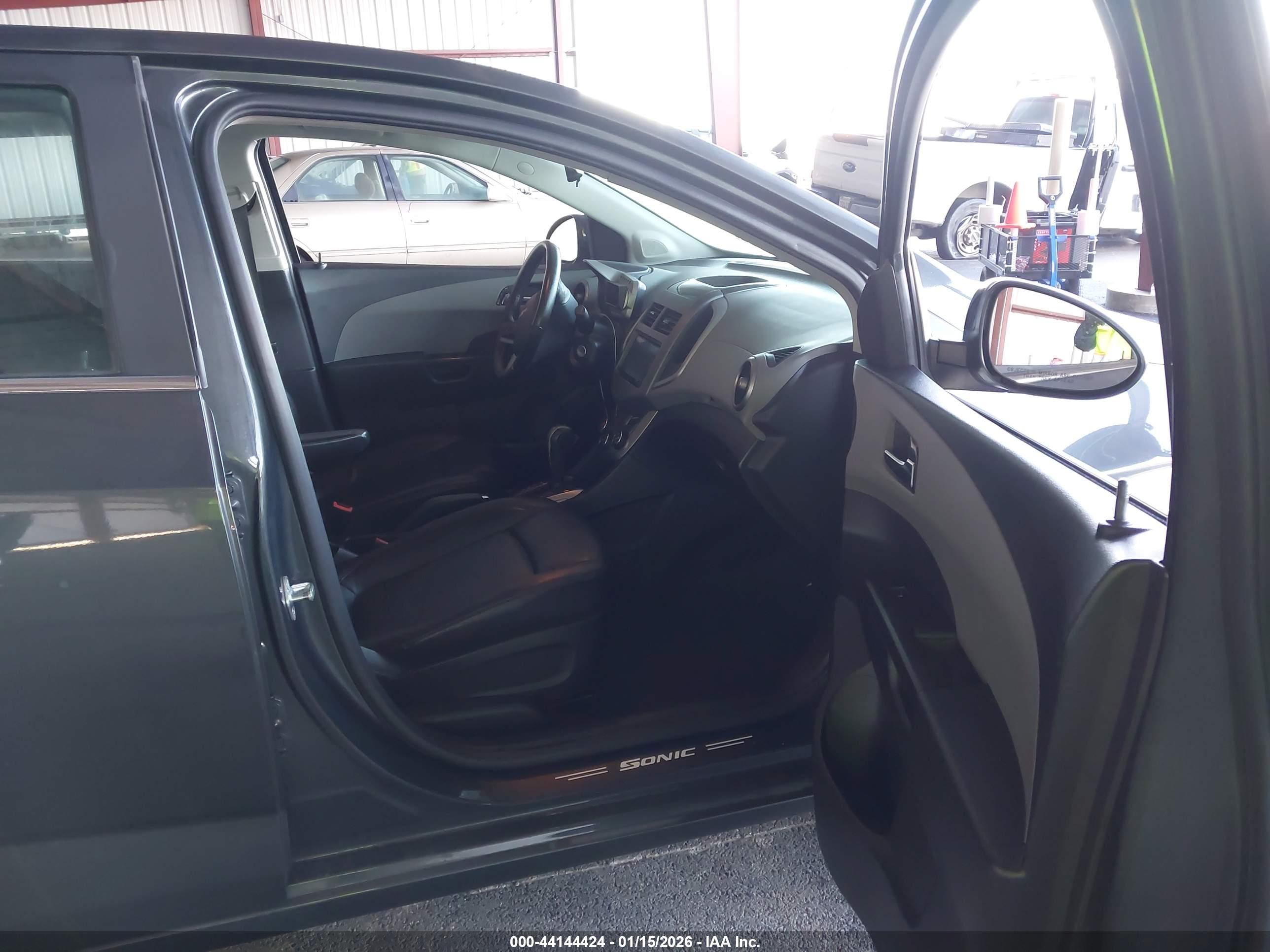 CHEVROLET SONIC image 5