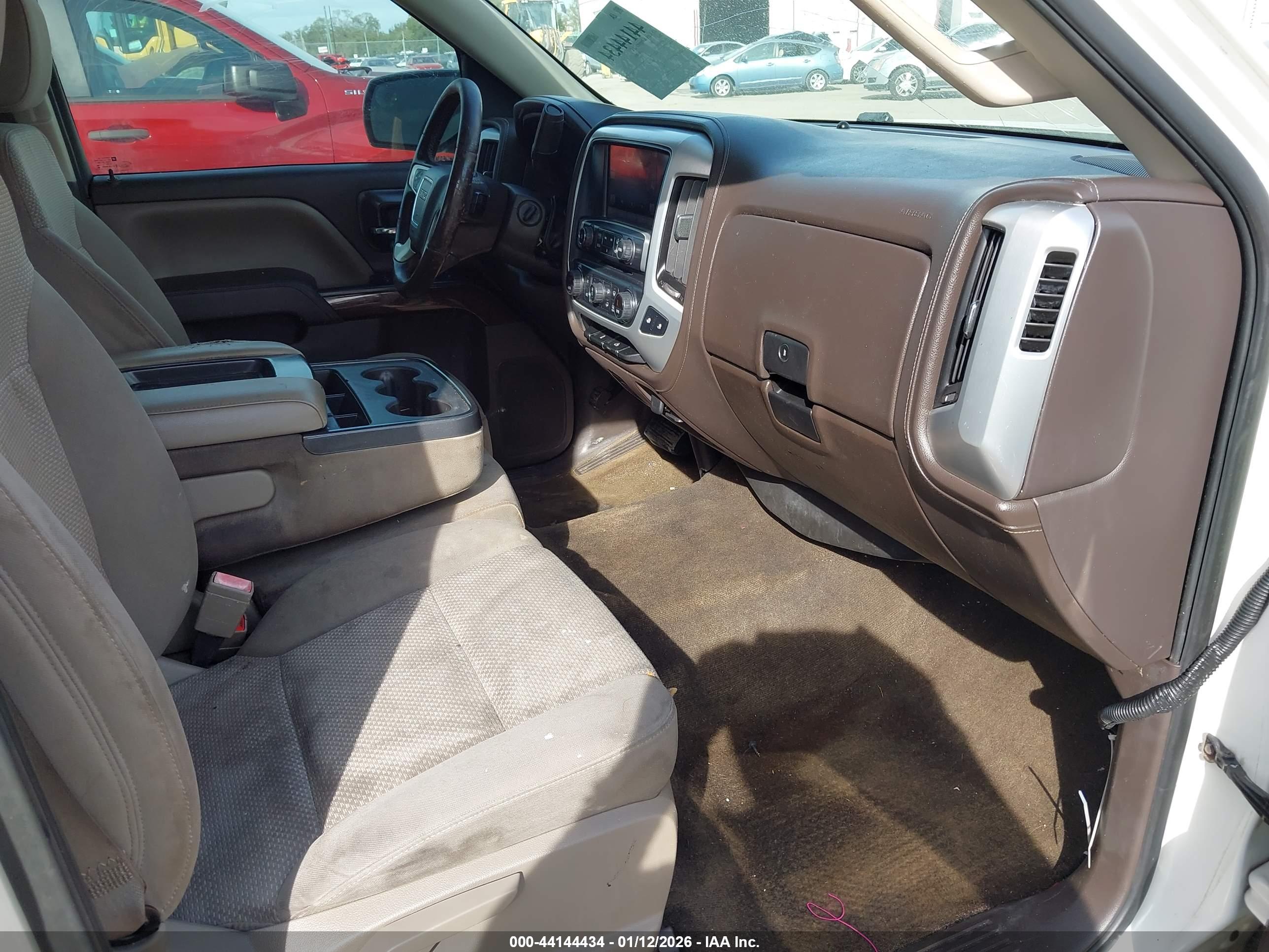 GMC SIERRA image 5
