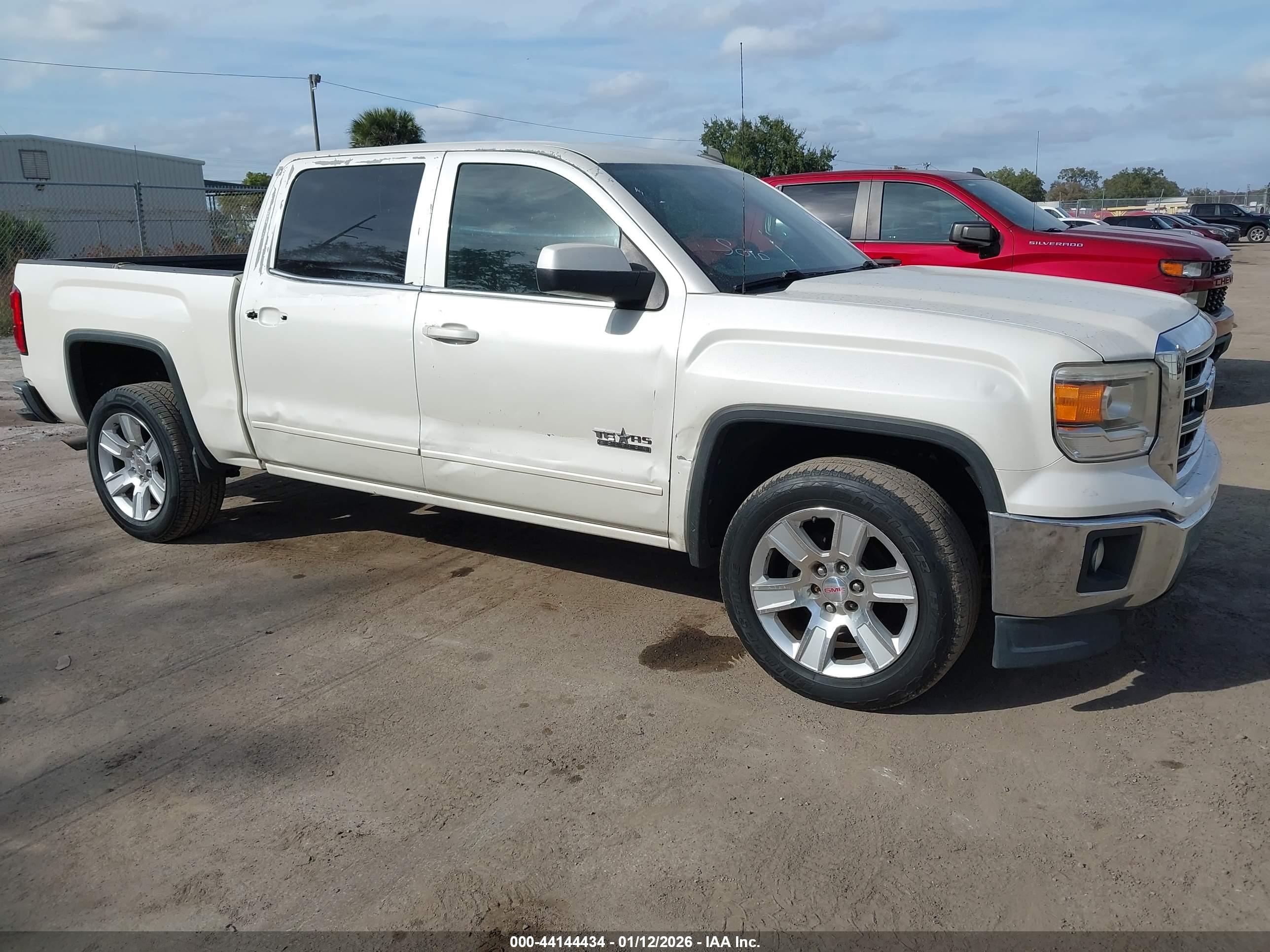 GMC SIERRA image 6