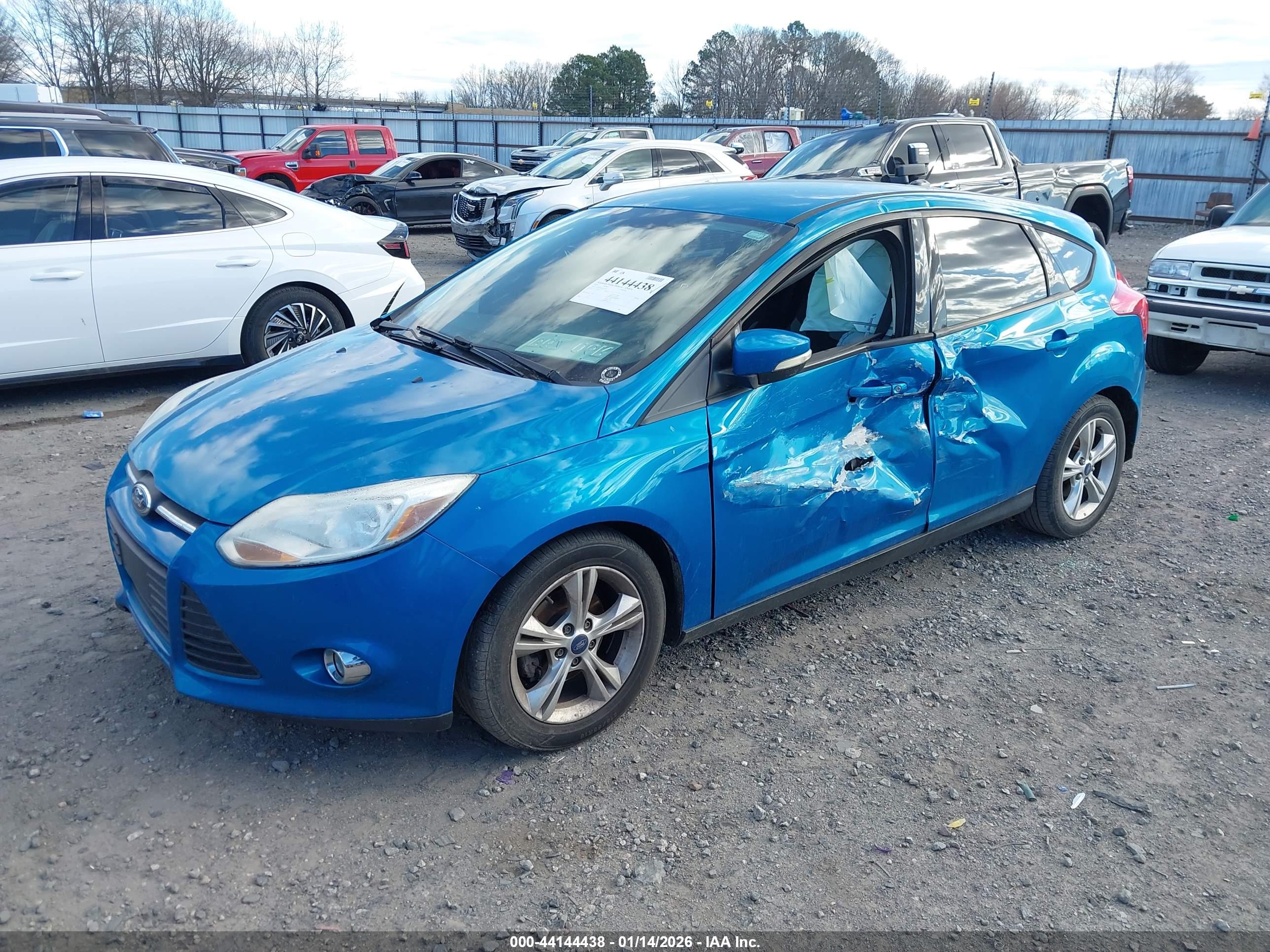 FORD FOCUS image 2