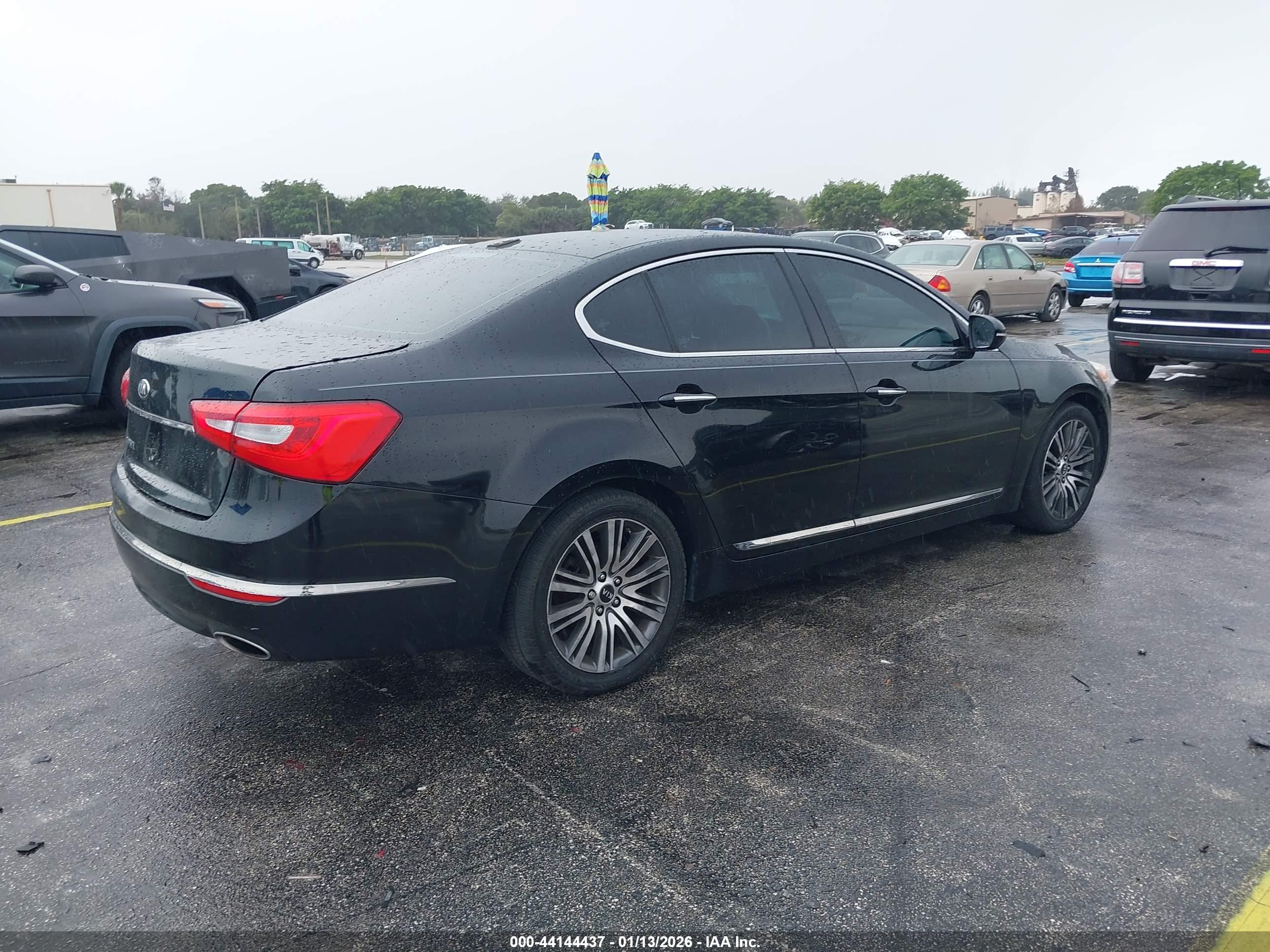 KIA CADENZA image 4