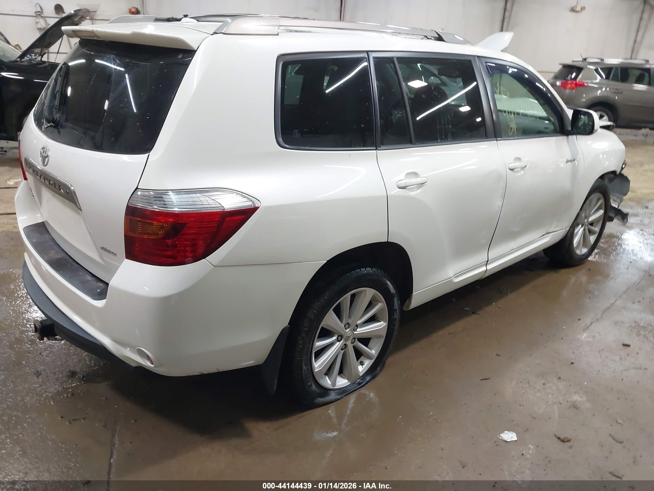 TOYOTA HIGHLANDER image 4