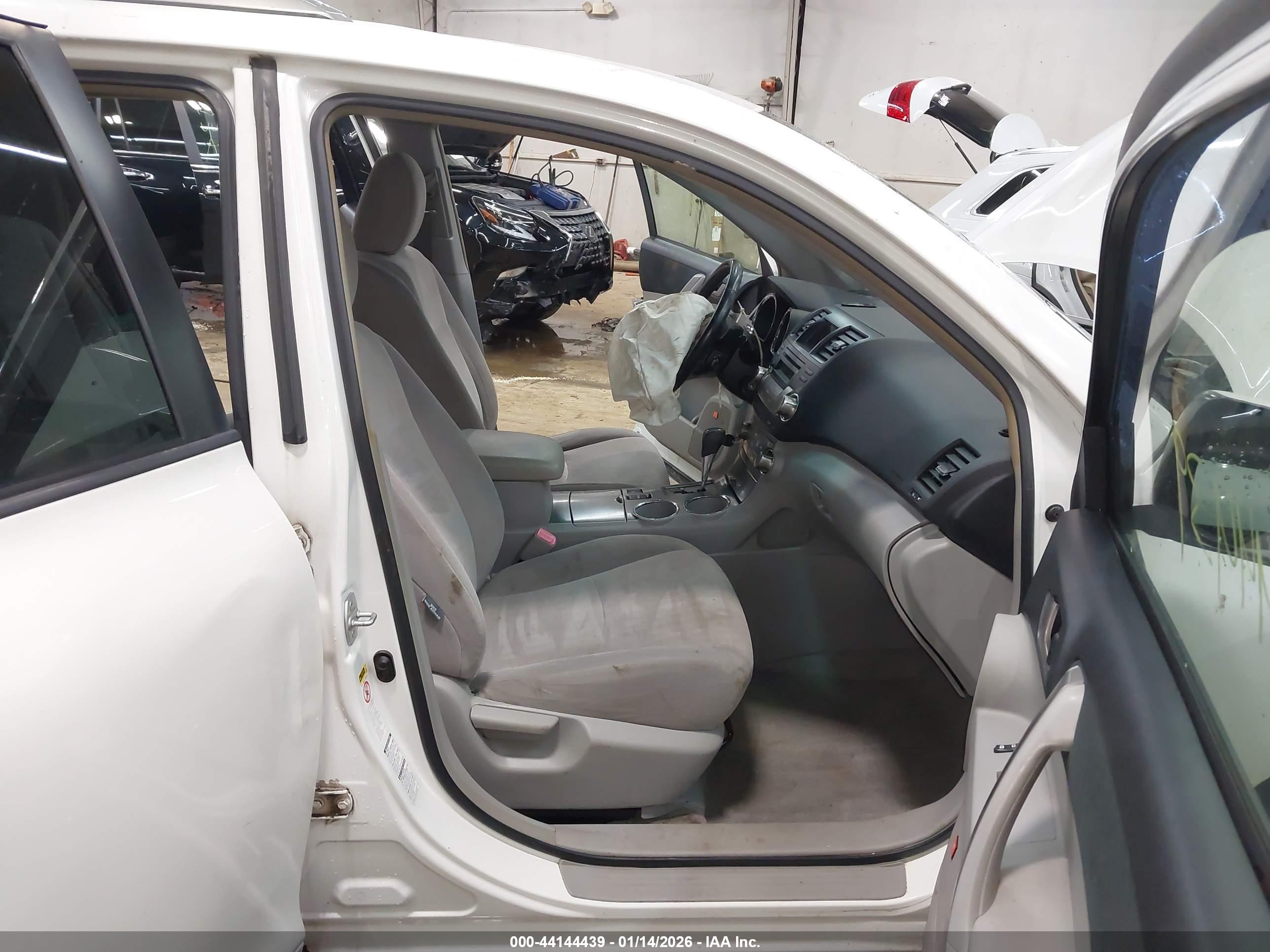 TOYOTA HIGHLANDER image 5