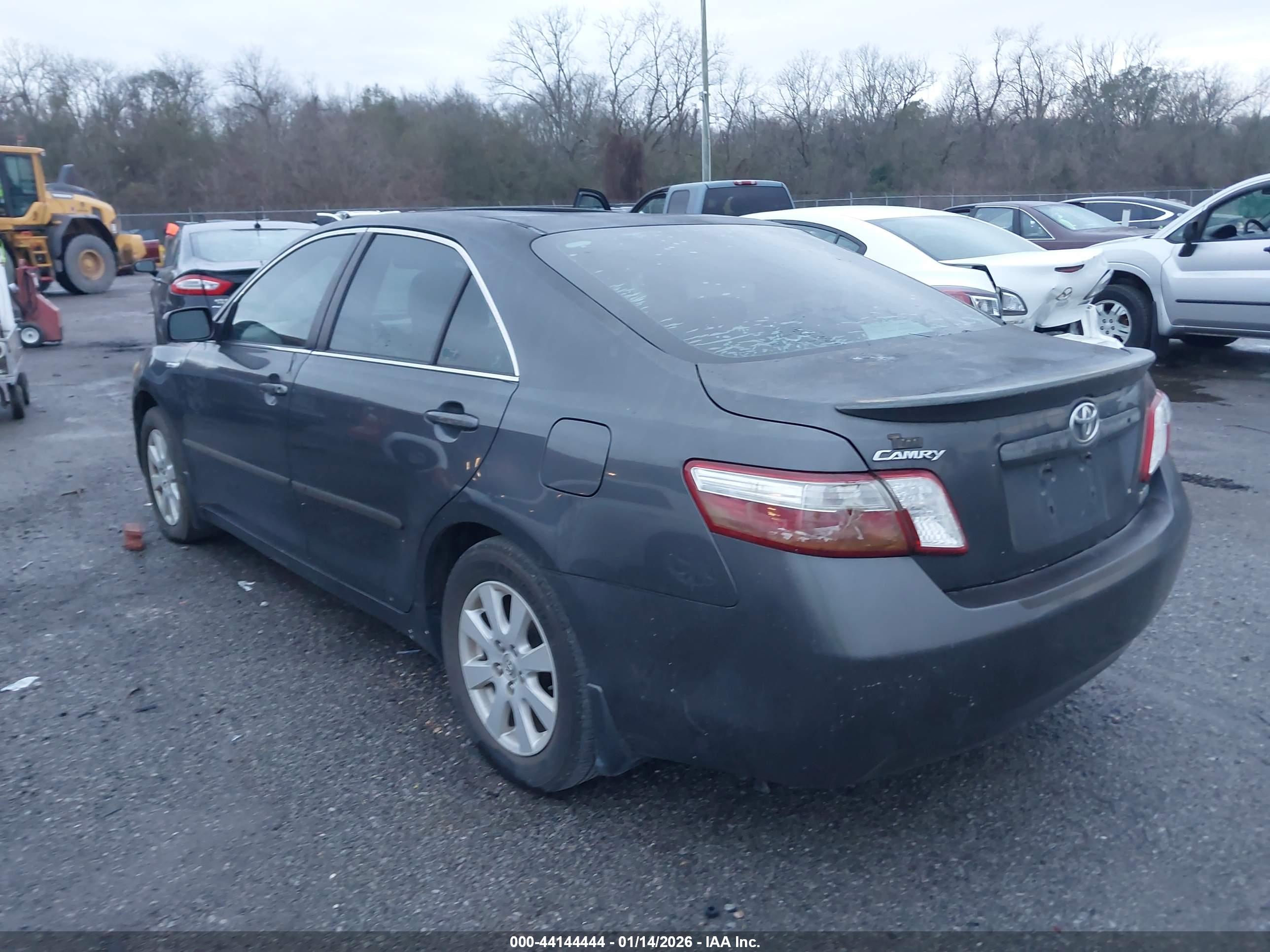 TOYOTA CAMRY image 3