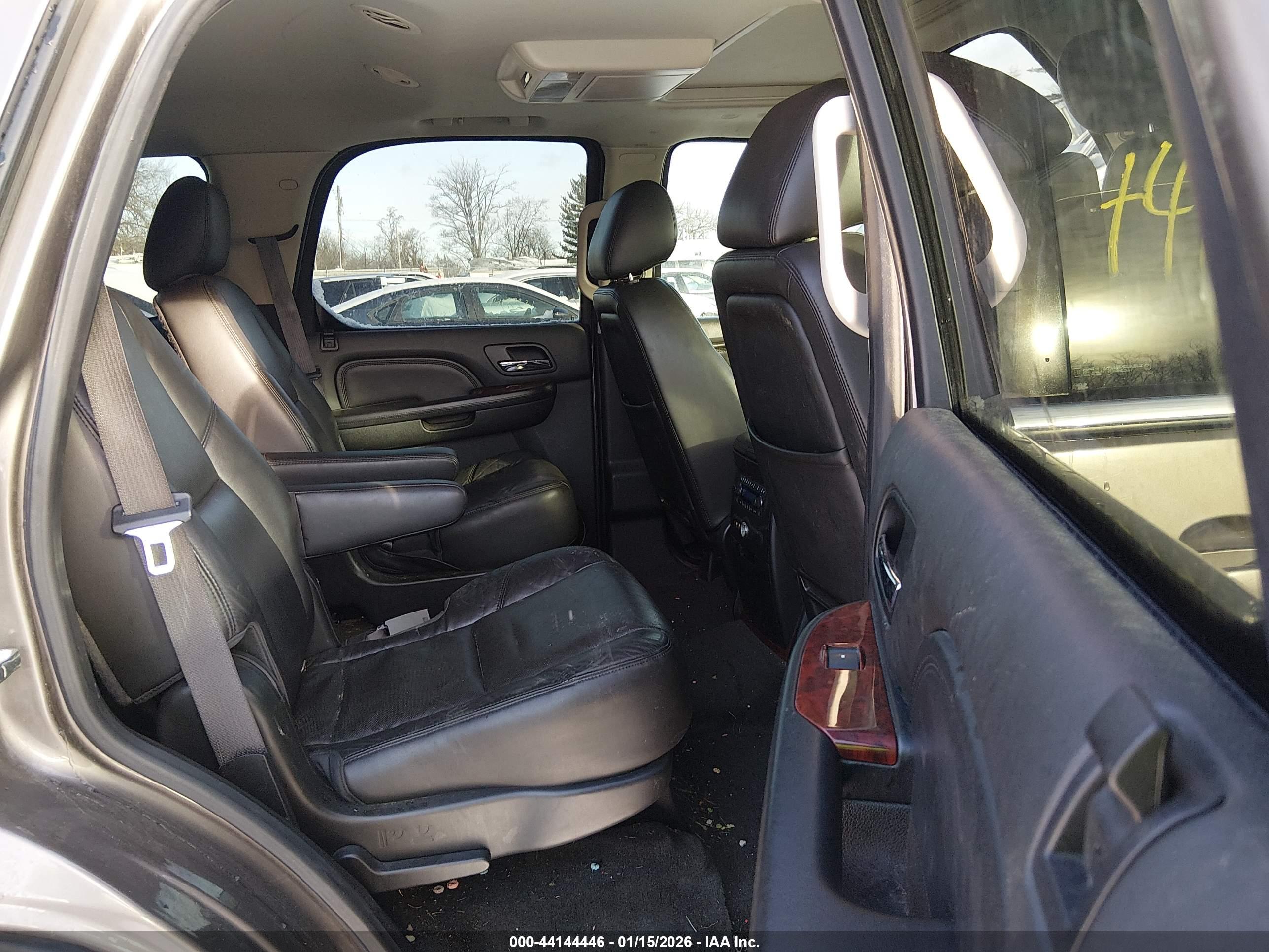 CADILLAC ESCALADE image 8
