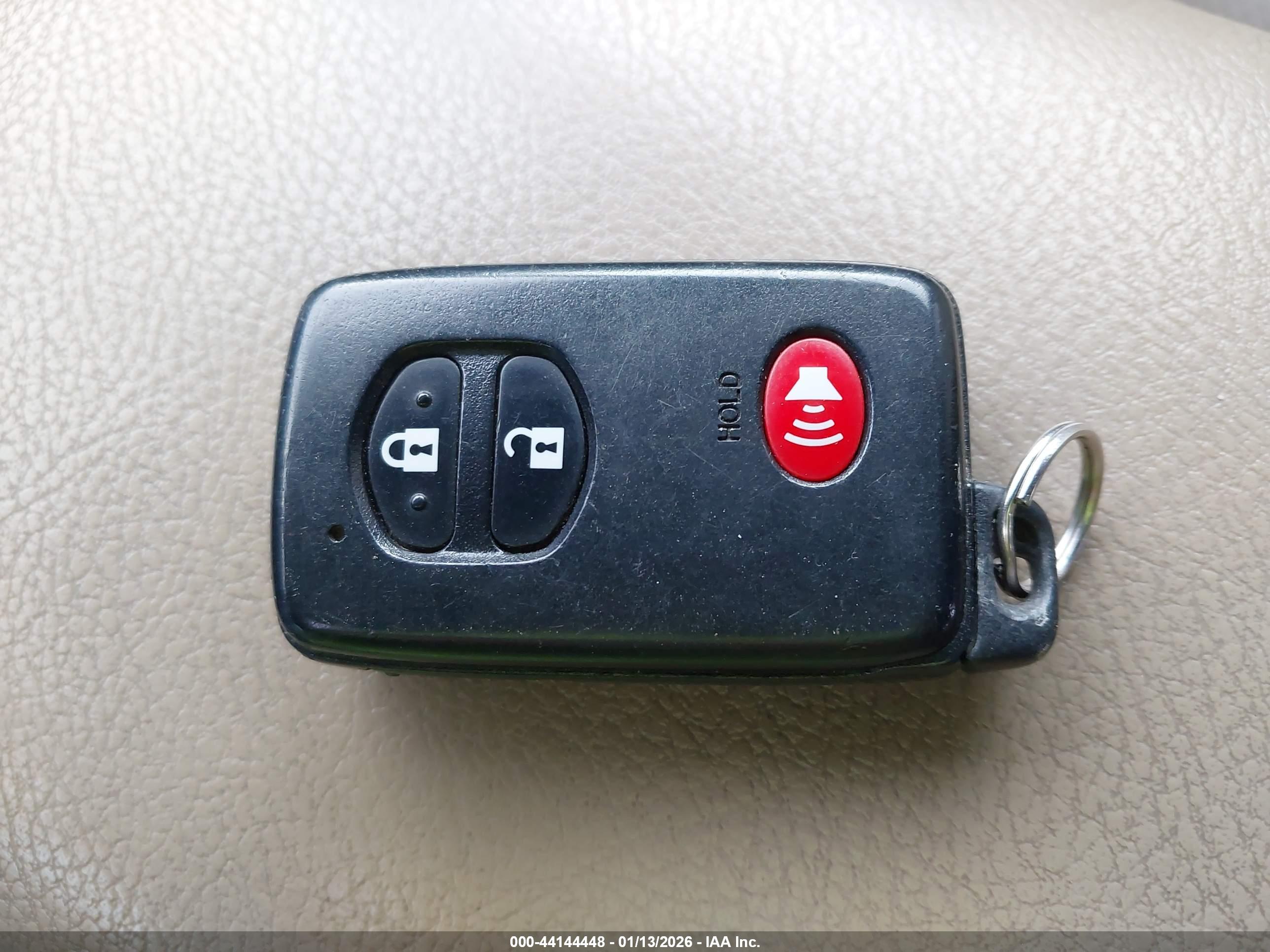 TOYOTA RAV4 image 11
