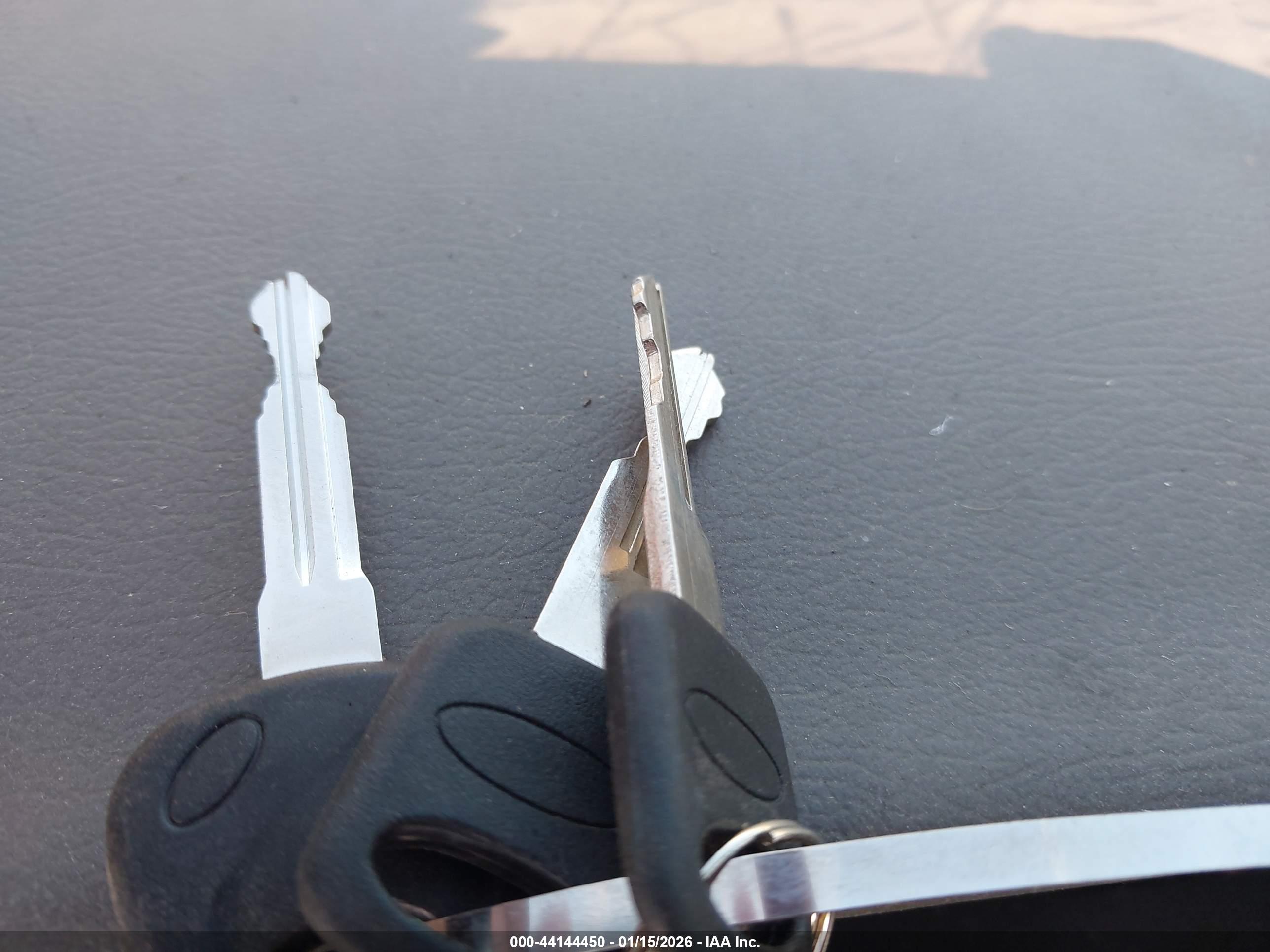 FORD E-350 image 11