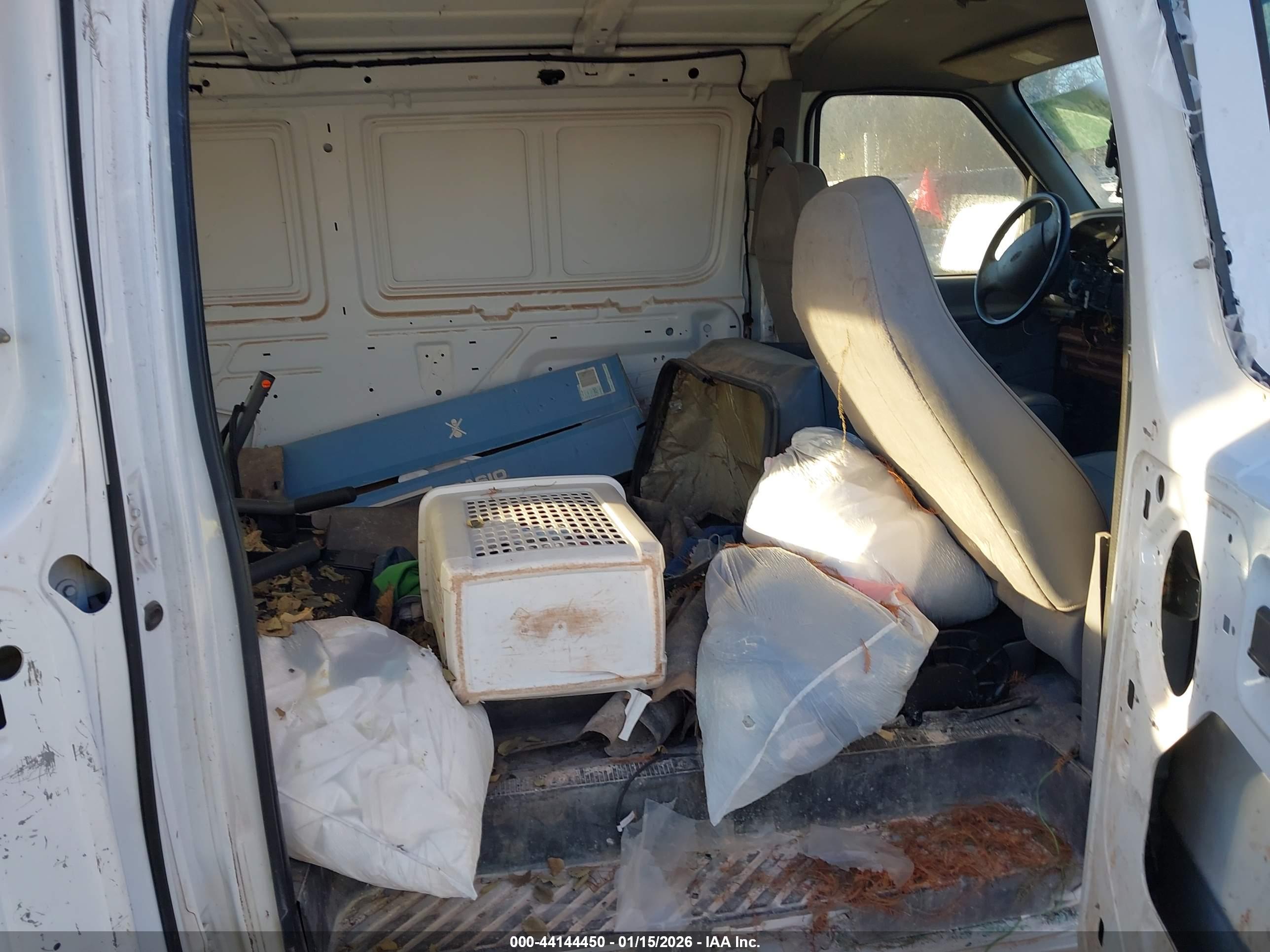 FORD E-350 image 8