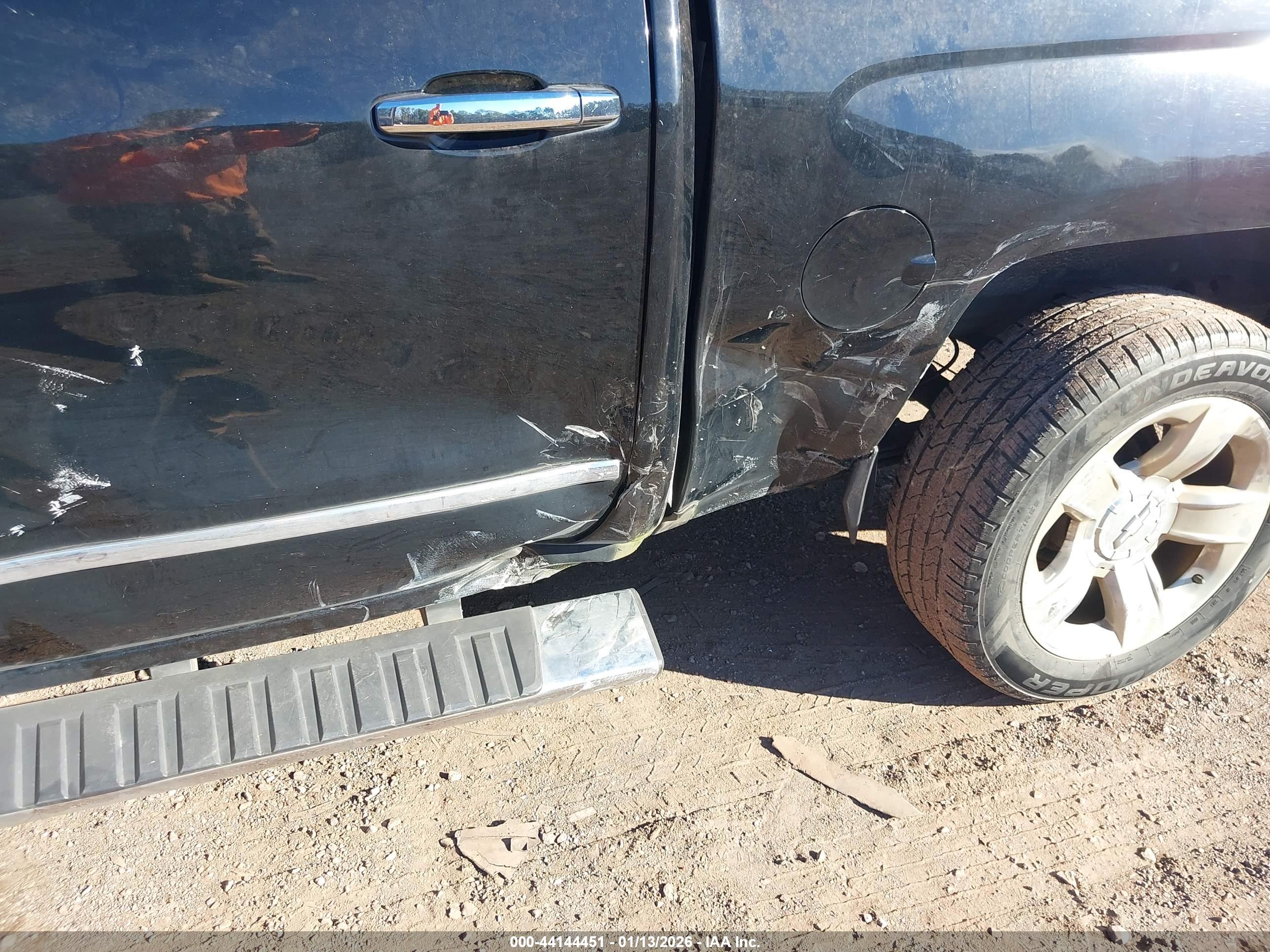 CHEVROLET SILVERADO image 6