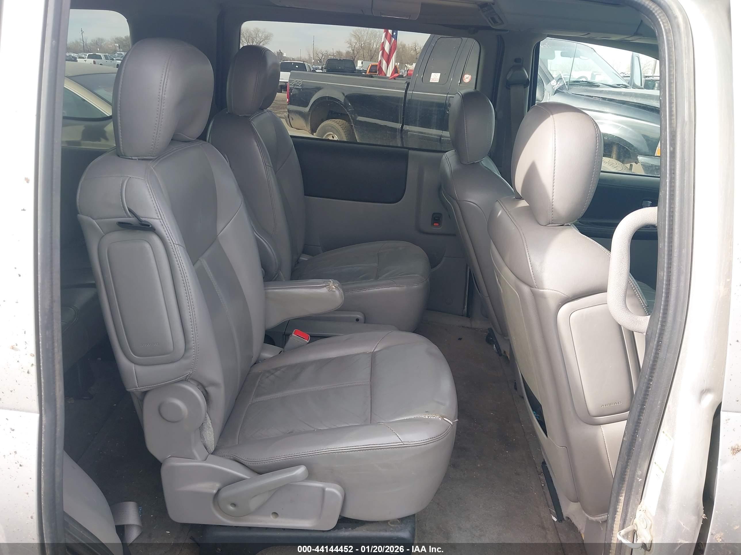CHEVROLET UPLANDER image 8