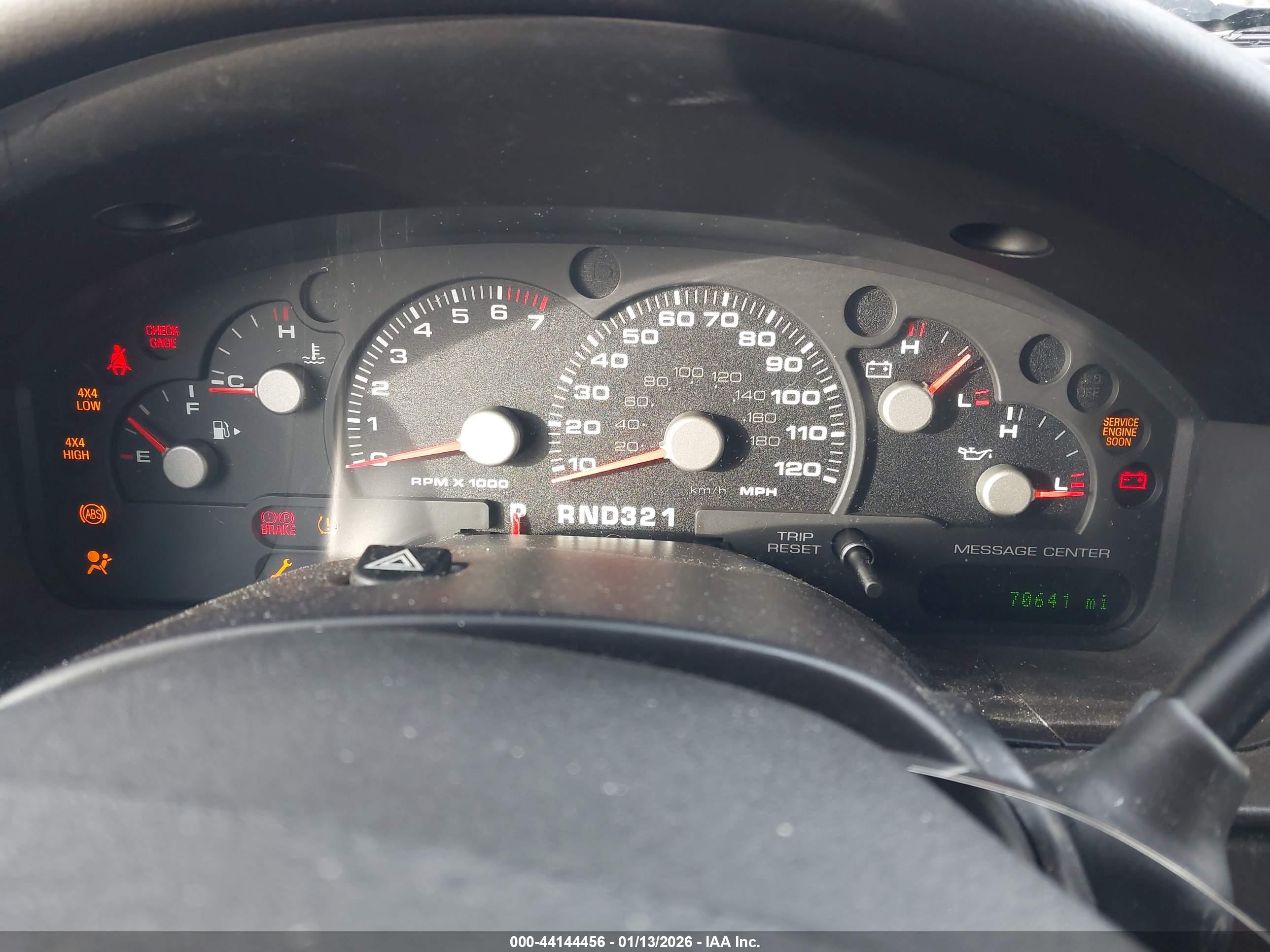 FORD EXPLORER image 7