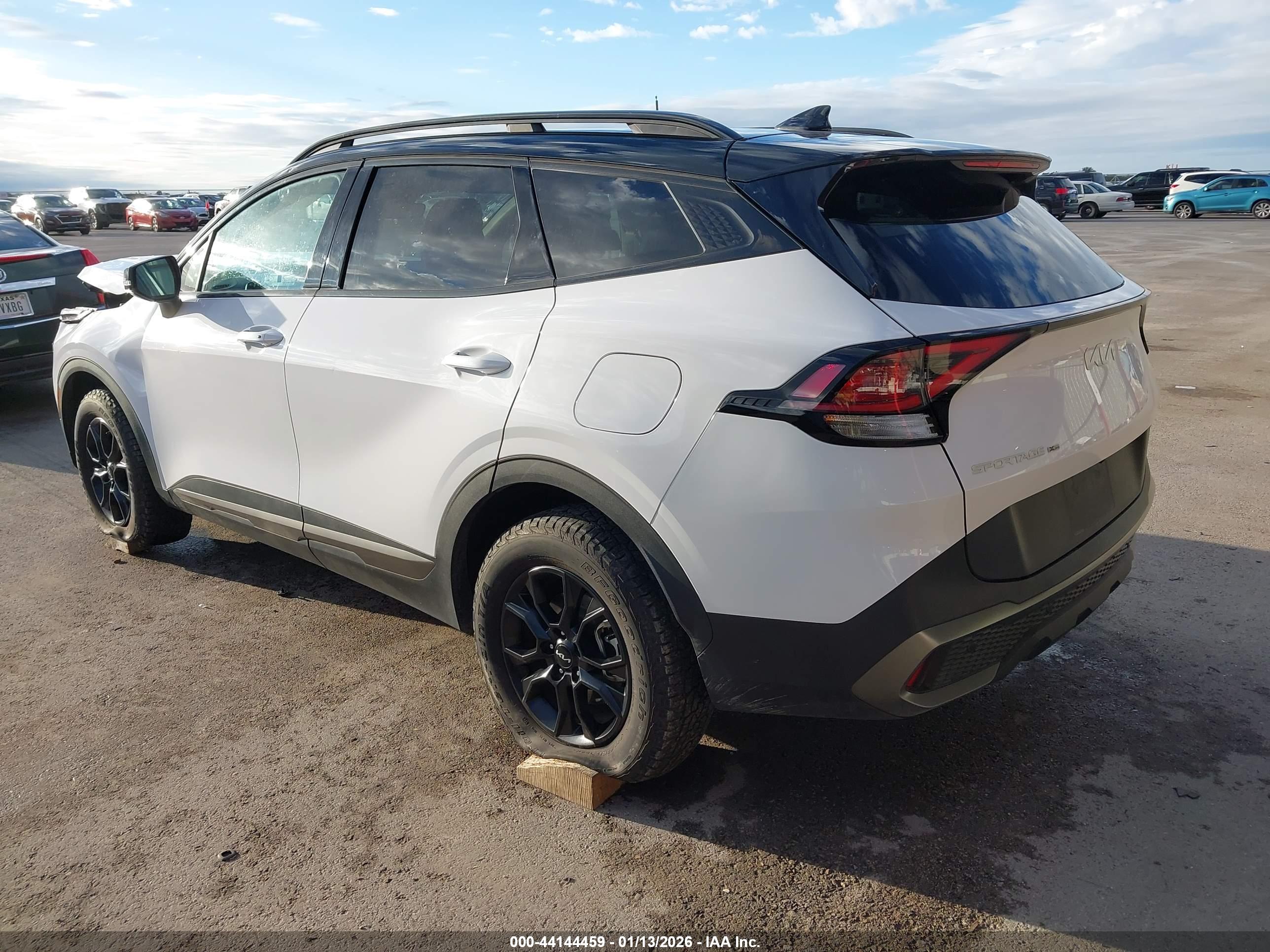 KIA SPORTAGE image 3