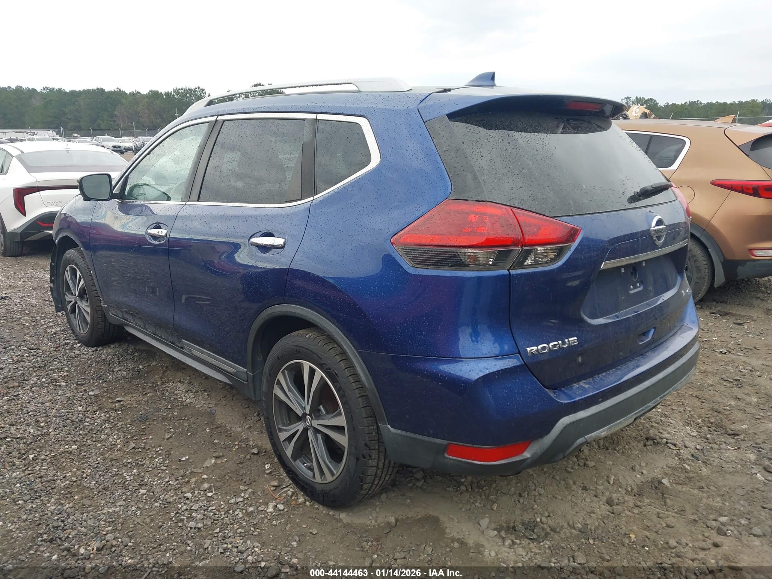 NISSAN ROGUE image 3