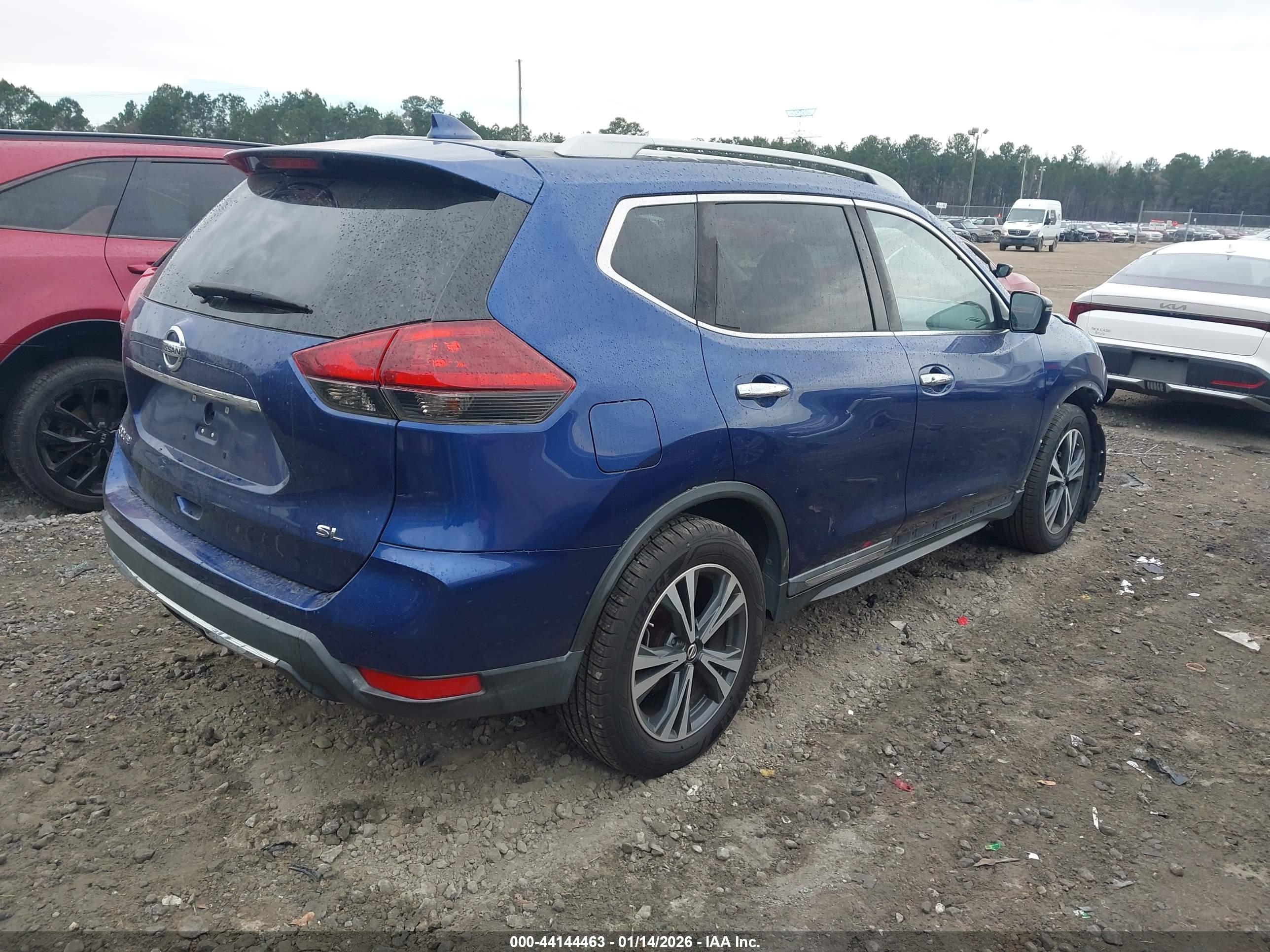 NISSAN ROGUE image 4