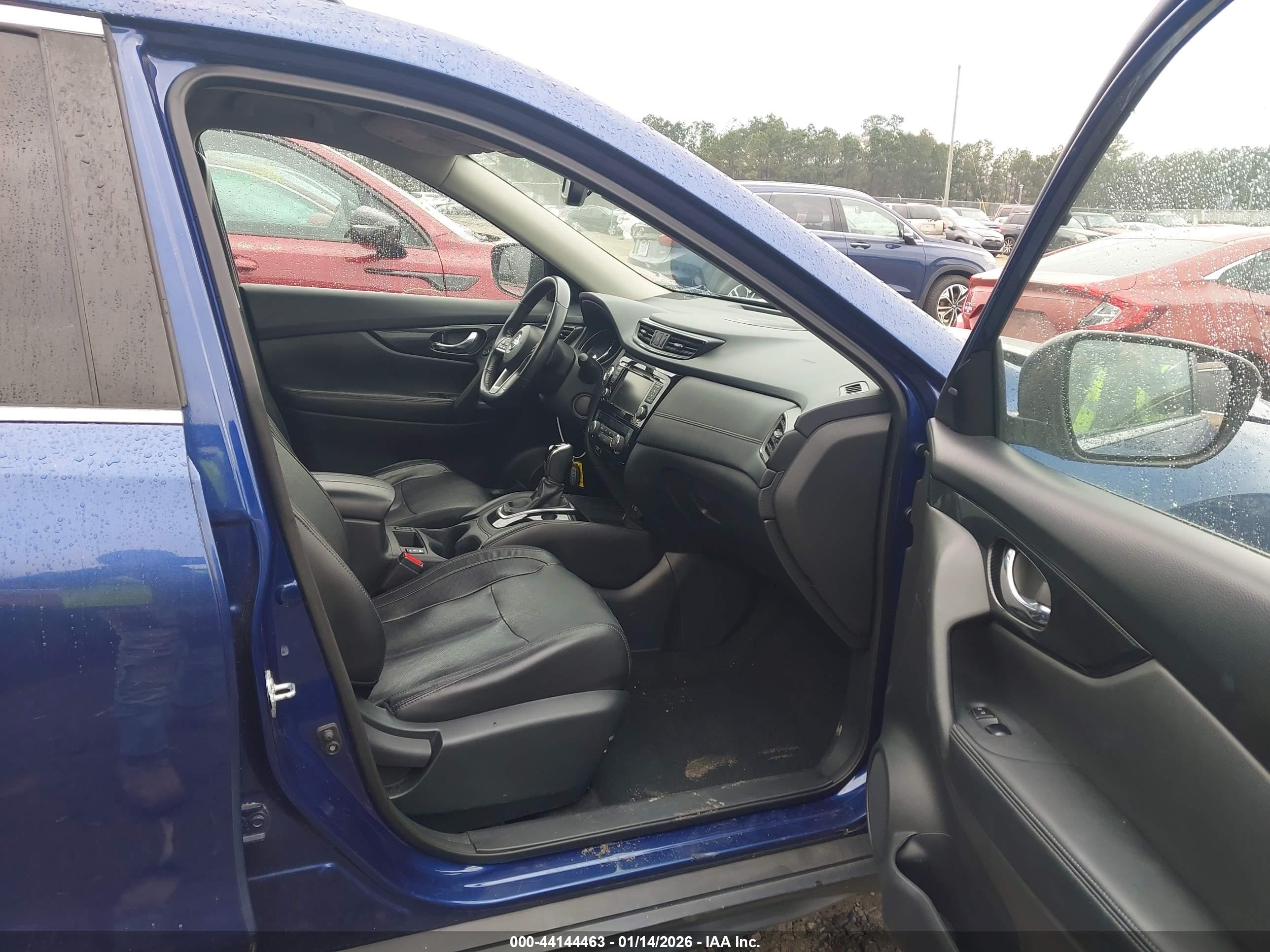 NISSAN ROGUE image 5