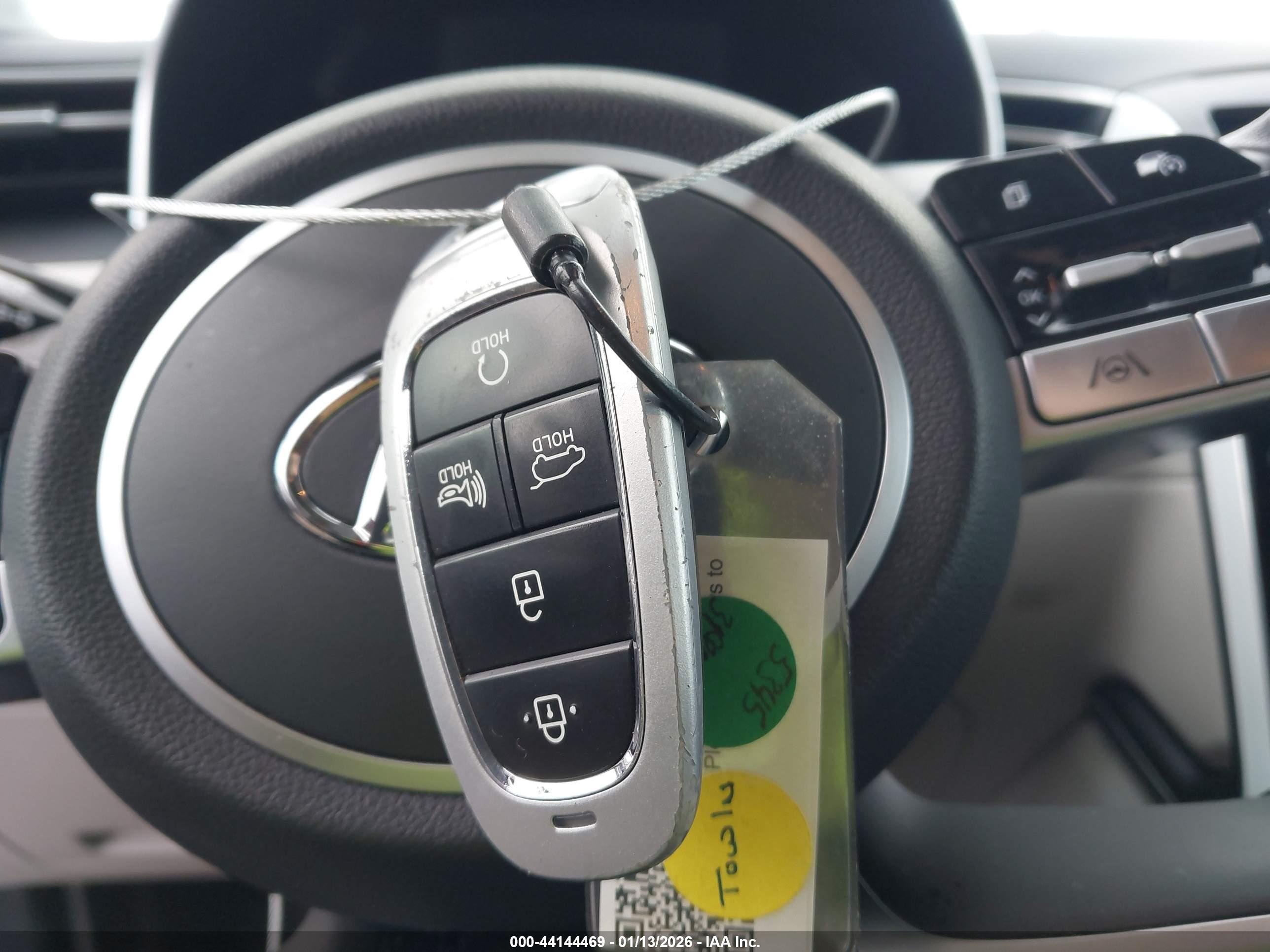 HYUNDAI TUCSON image 11