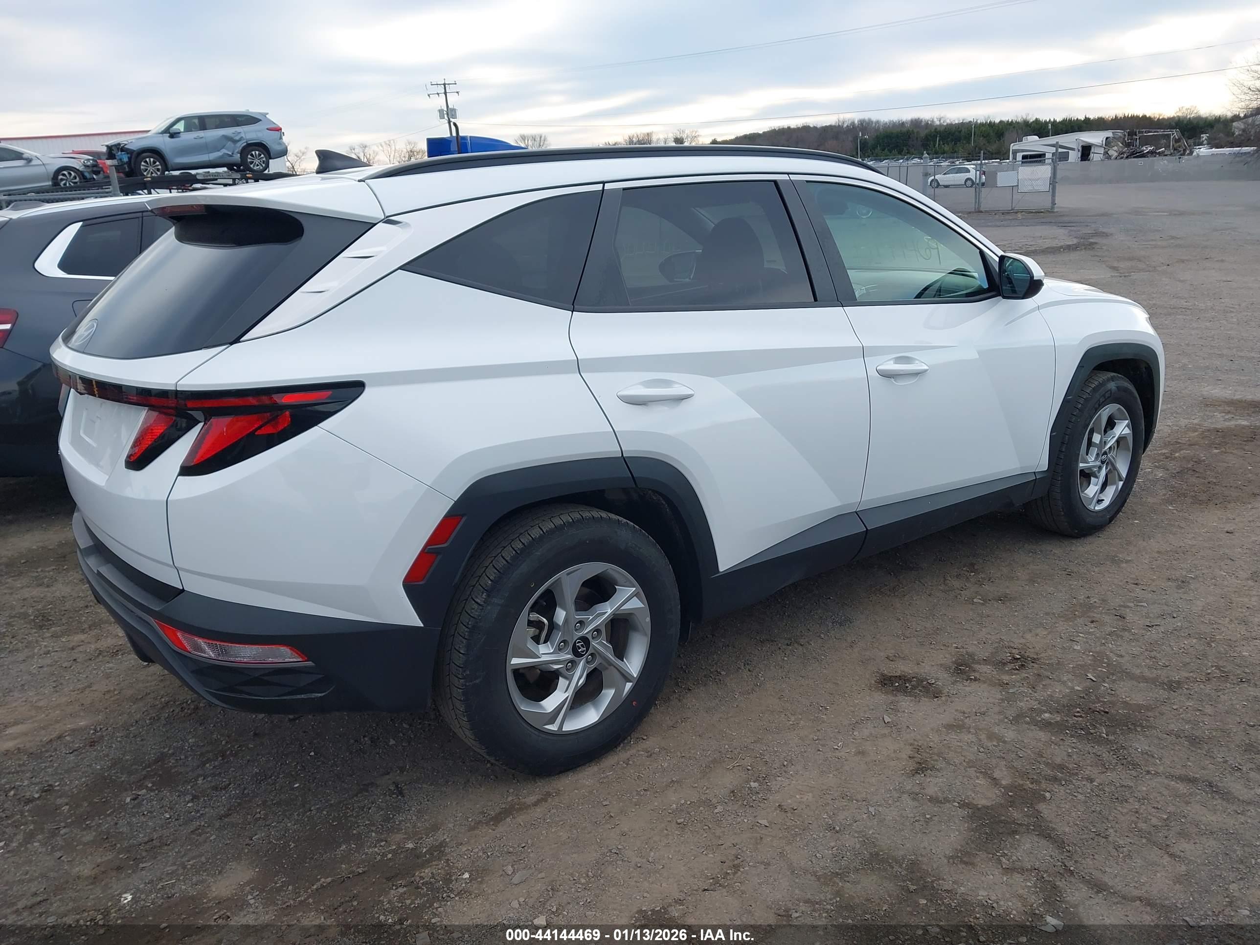 HYUNDAI TUCSON image 4