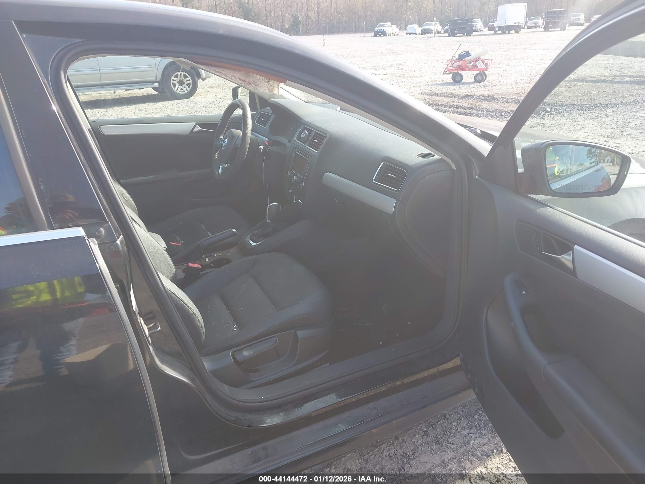 VOLKSWAGEN JETTA image 5