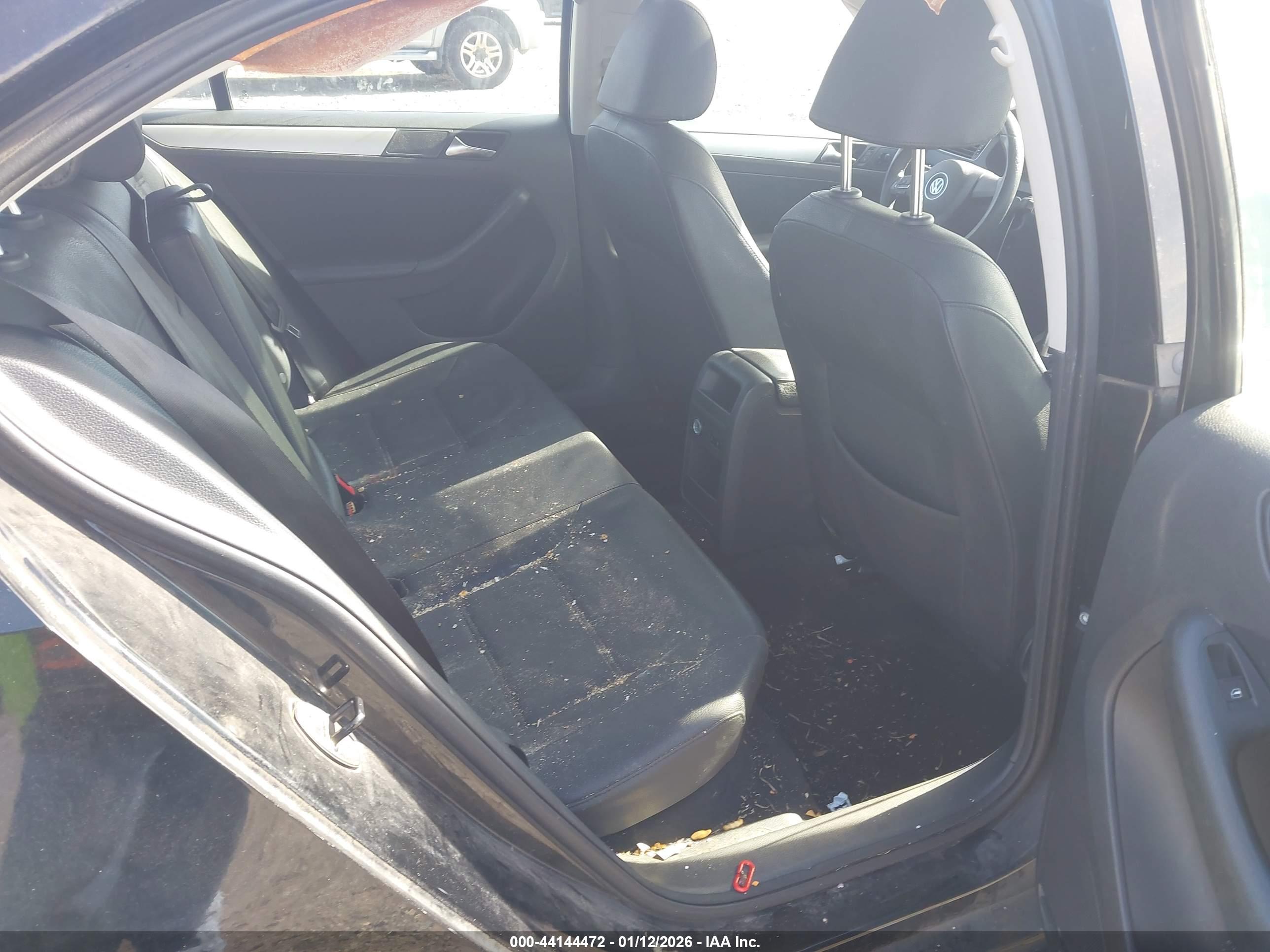VOLKSWAGEN JETTA image 8