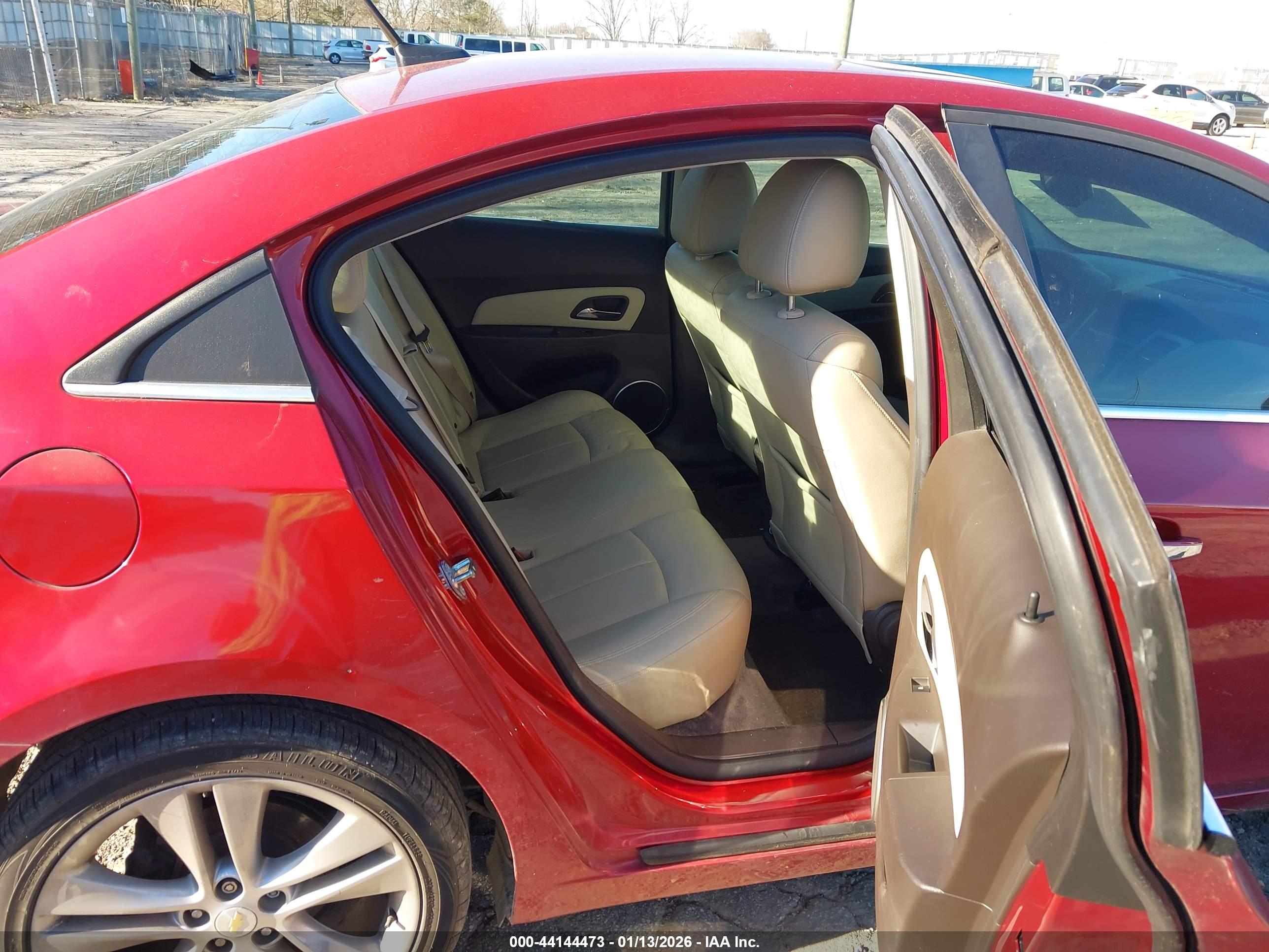 CHEVROLET CRUZE image 8