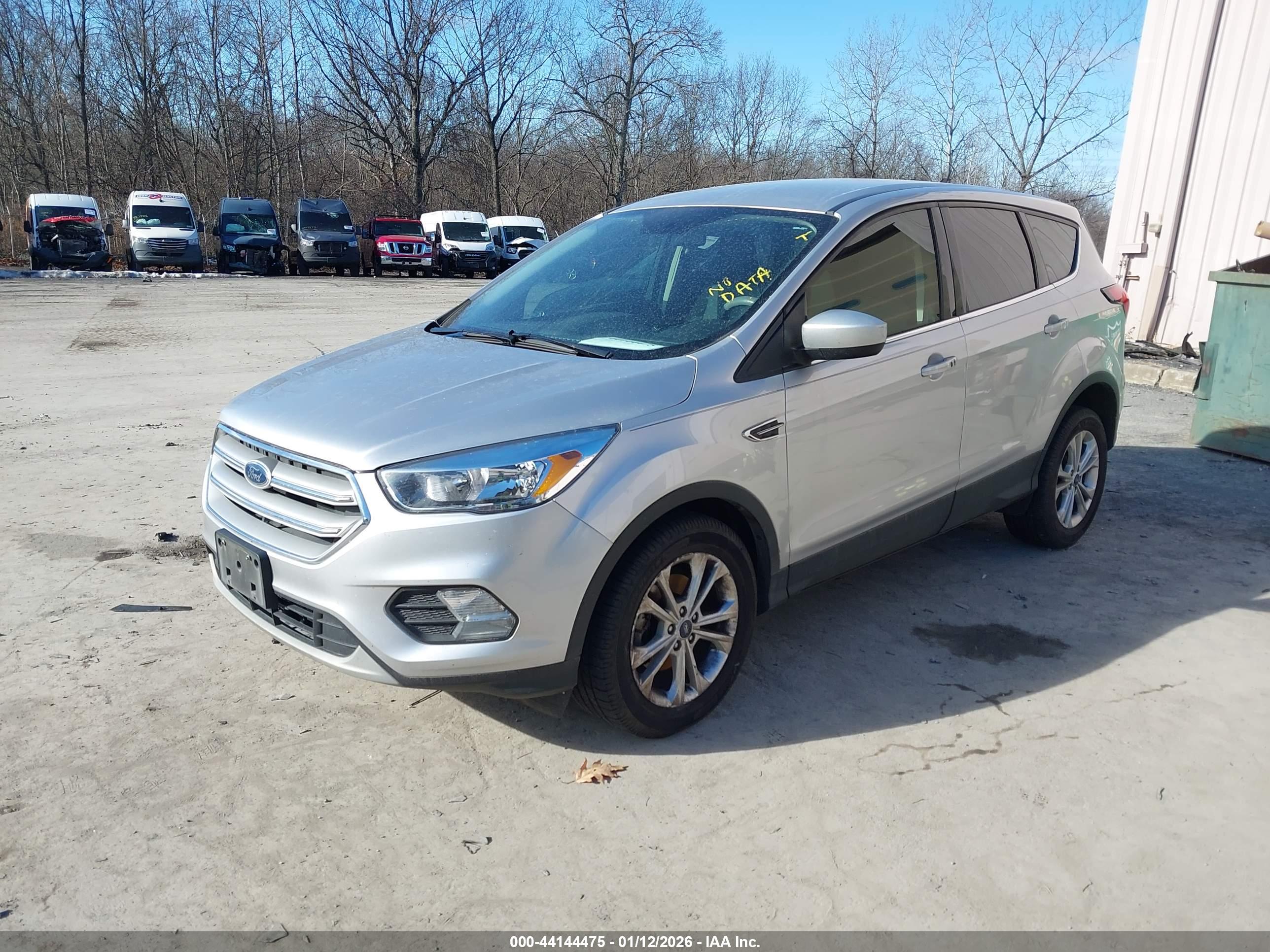 FORD ESCAPE image 2
