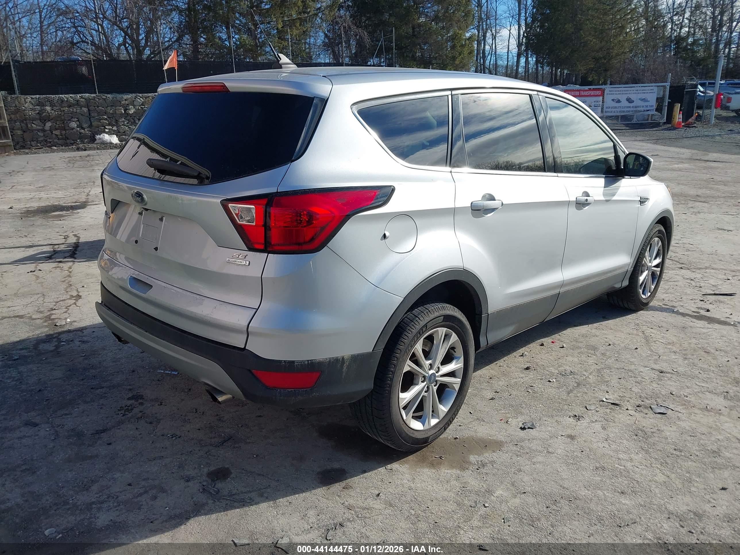 FORD ESCAPE image 4