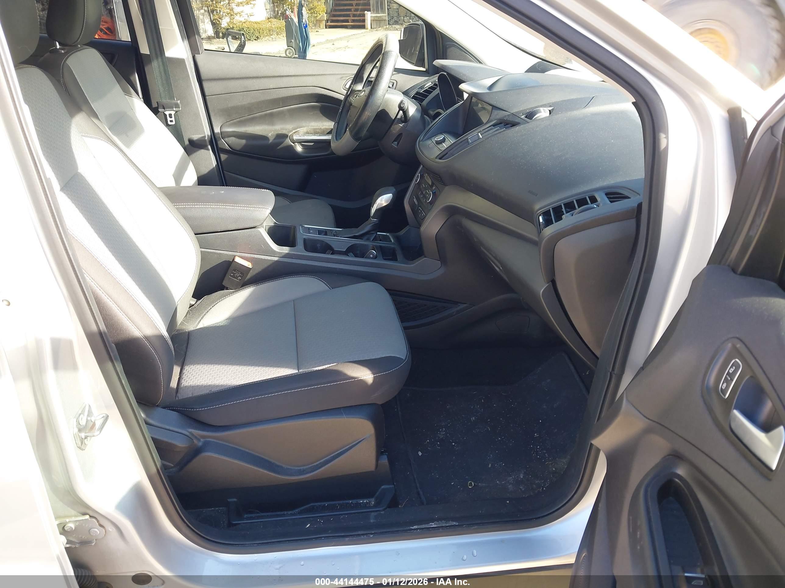FORD ESCAPE image 5