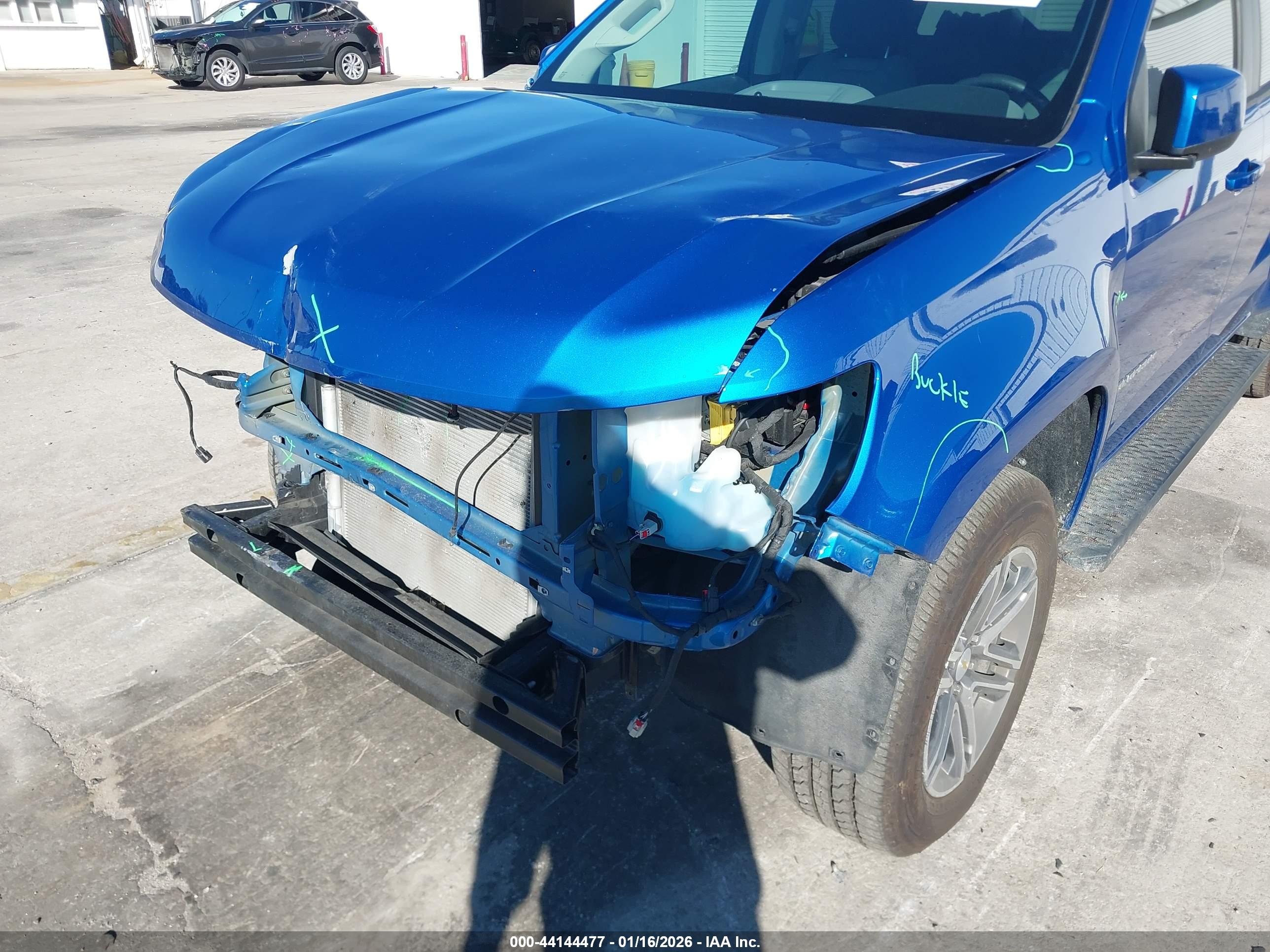 CHEVROLET COLORADO image 6